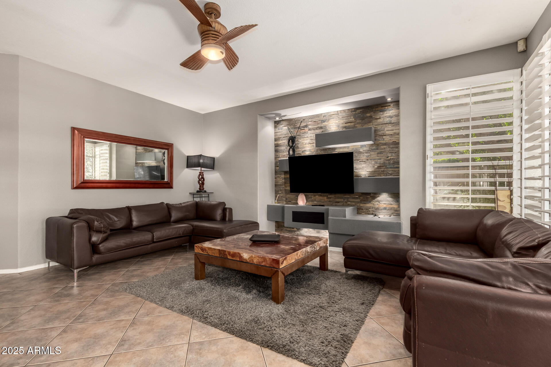 6058 W Abraham Lane