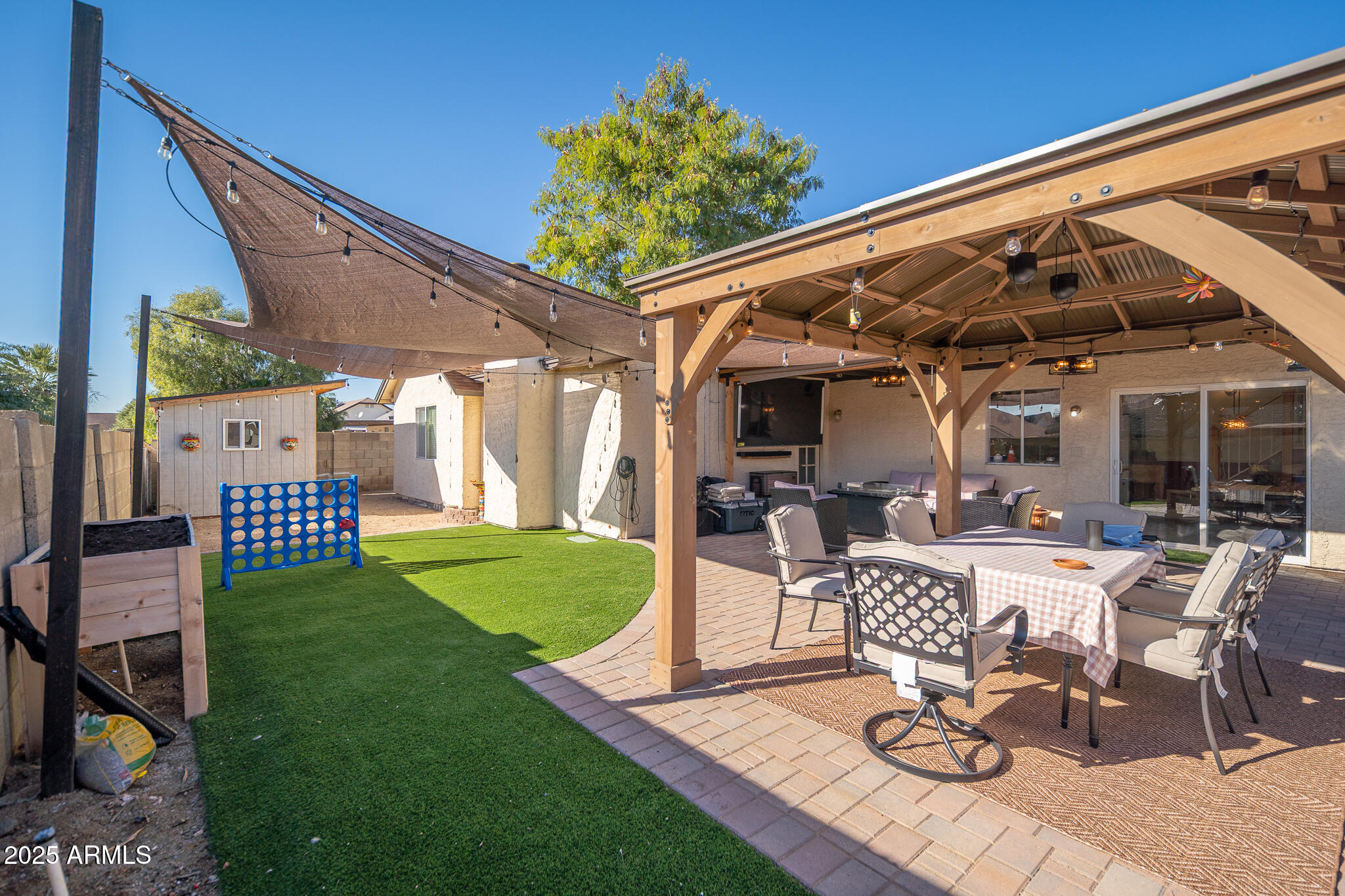 5607 W CHOLLA Street