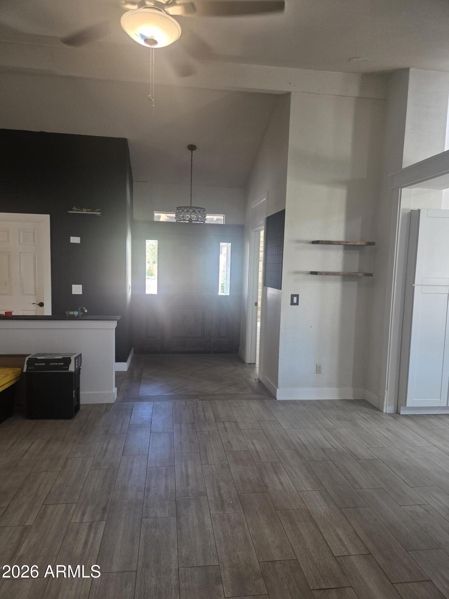 5607 W CHOLLA Street