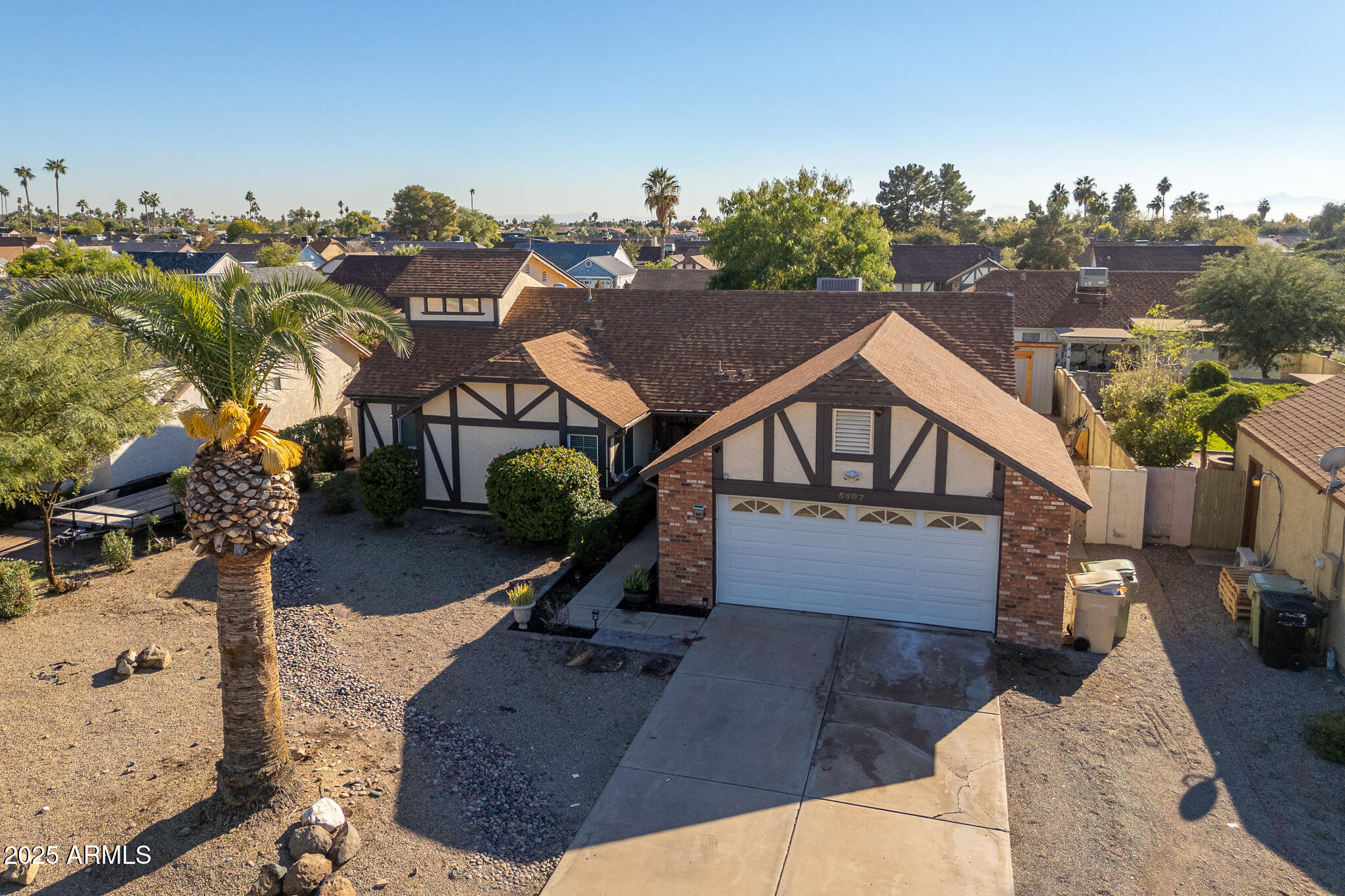 5607 W CHOLLA Street