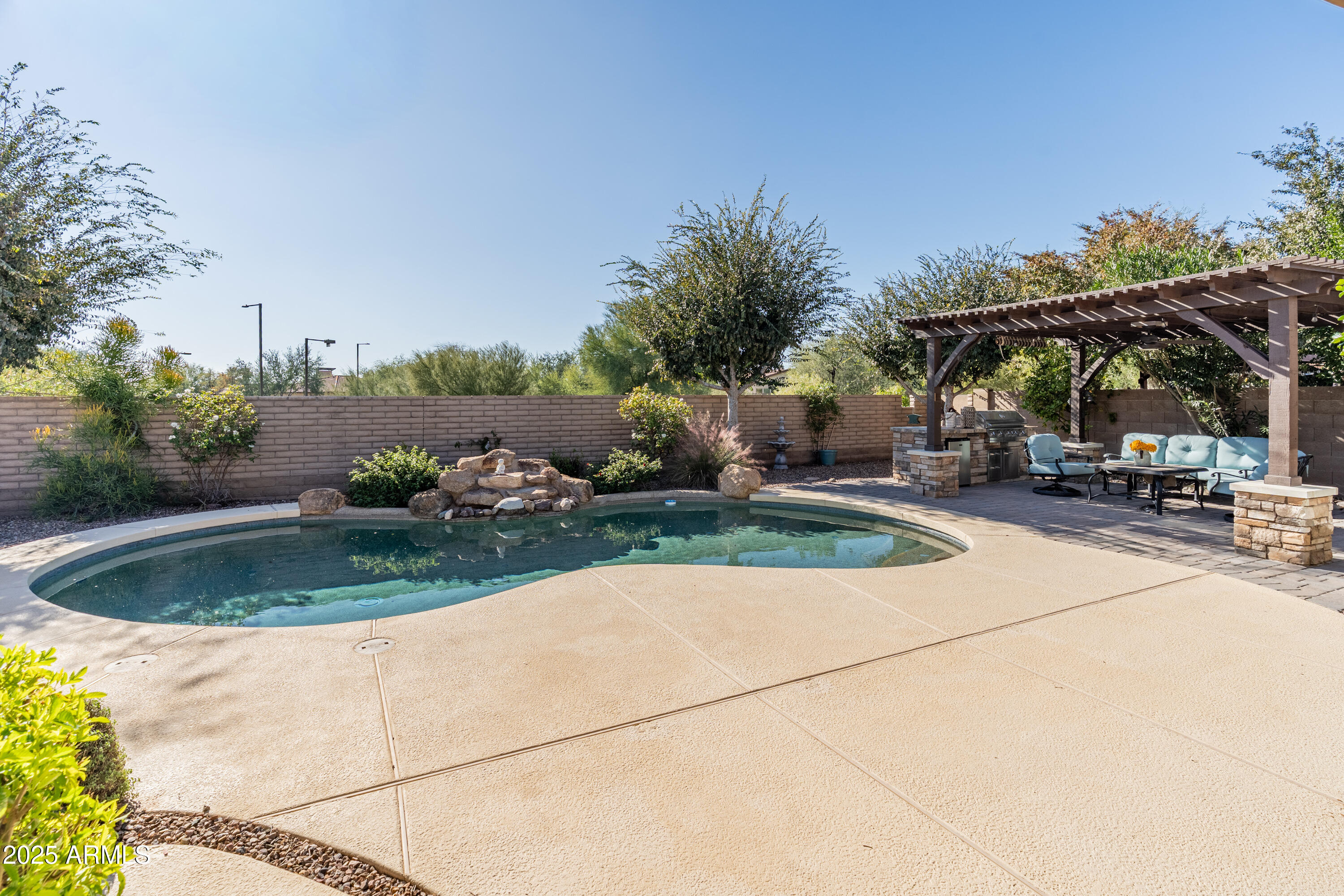 12345 W DOVE WING Way