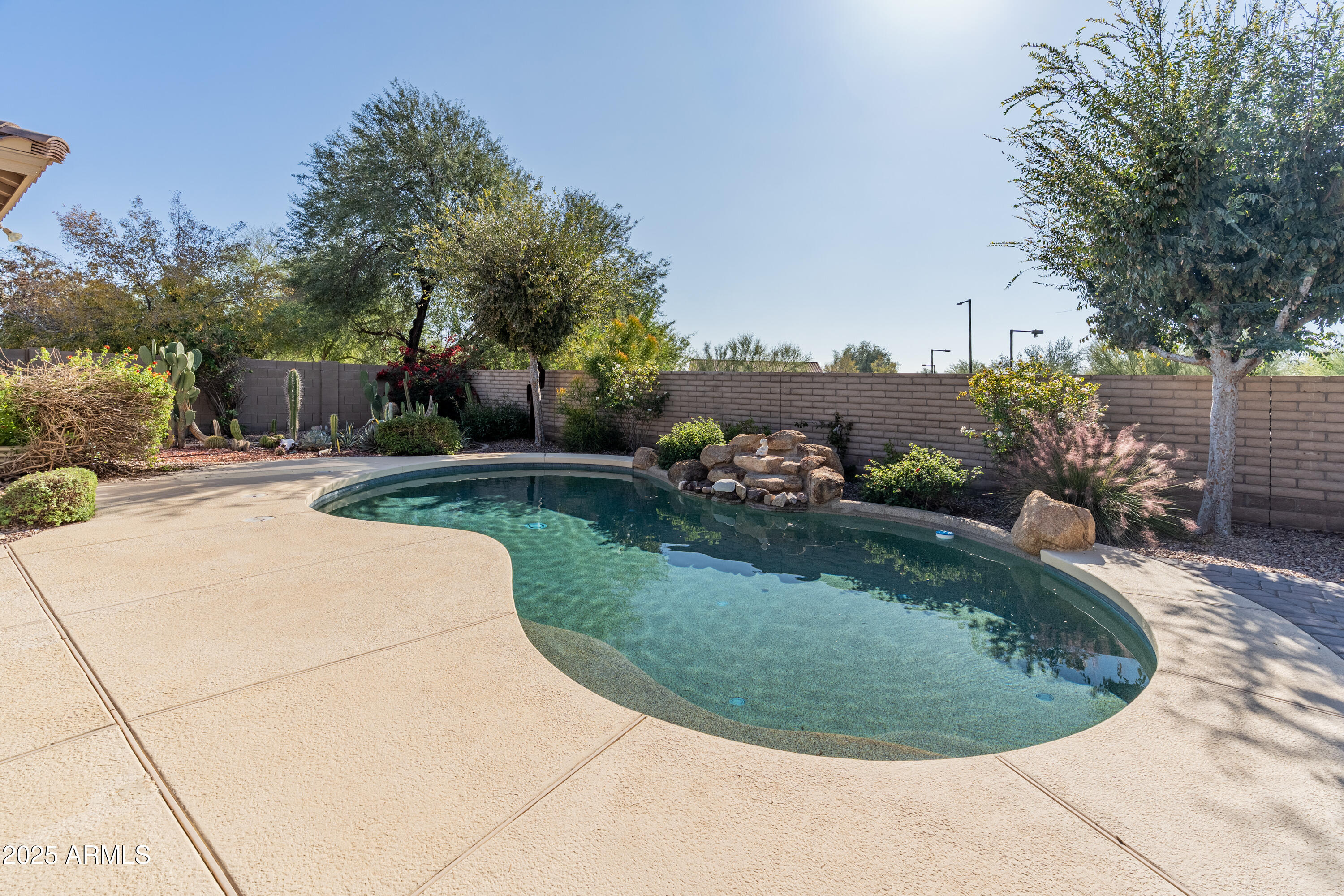 12345 W DOVE WING Way