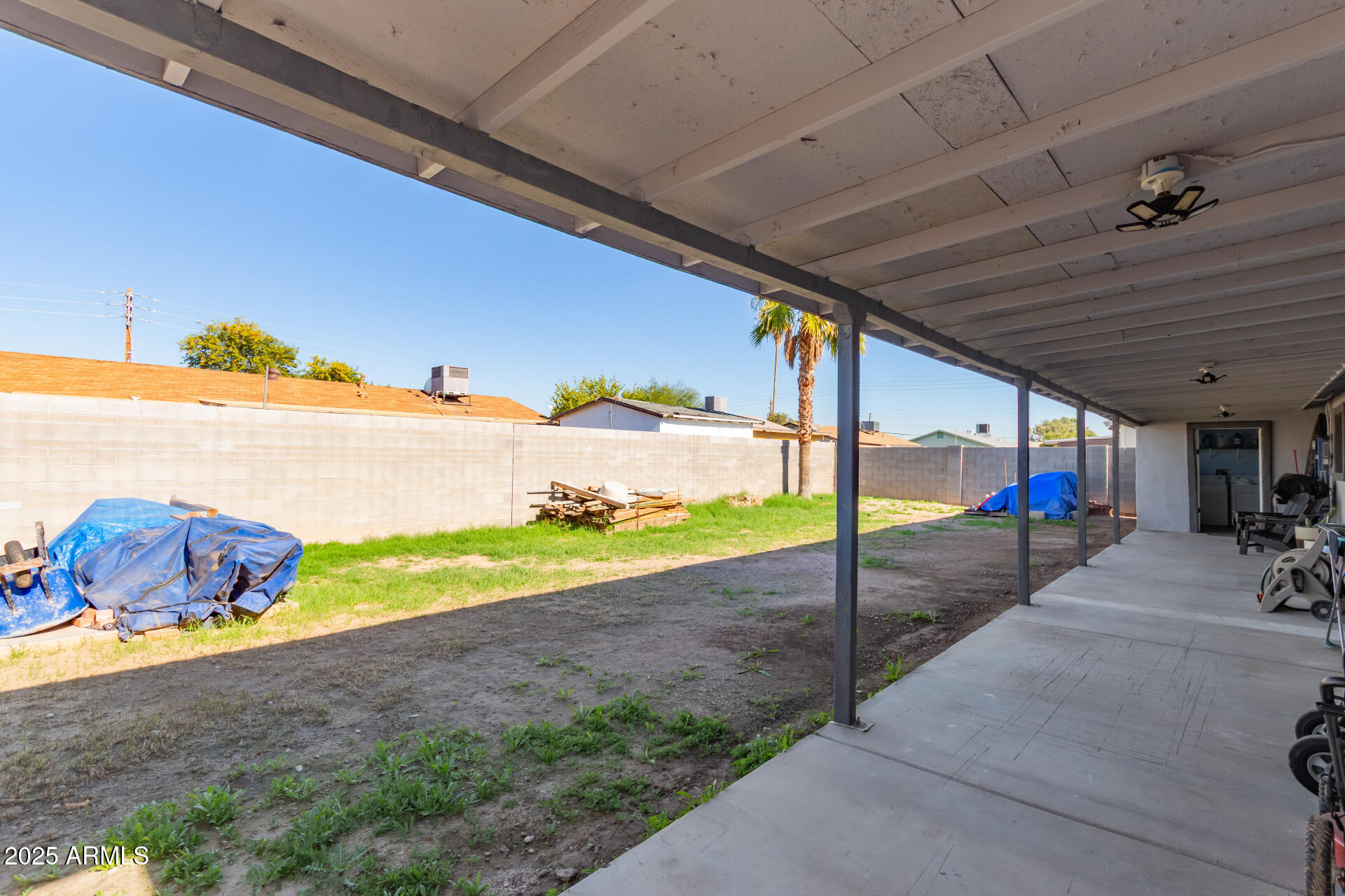 7136 W WESTVIEW Drive