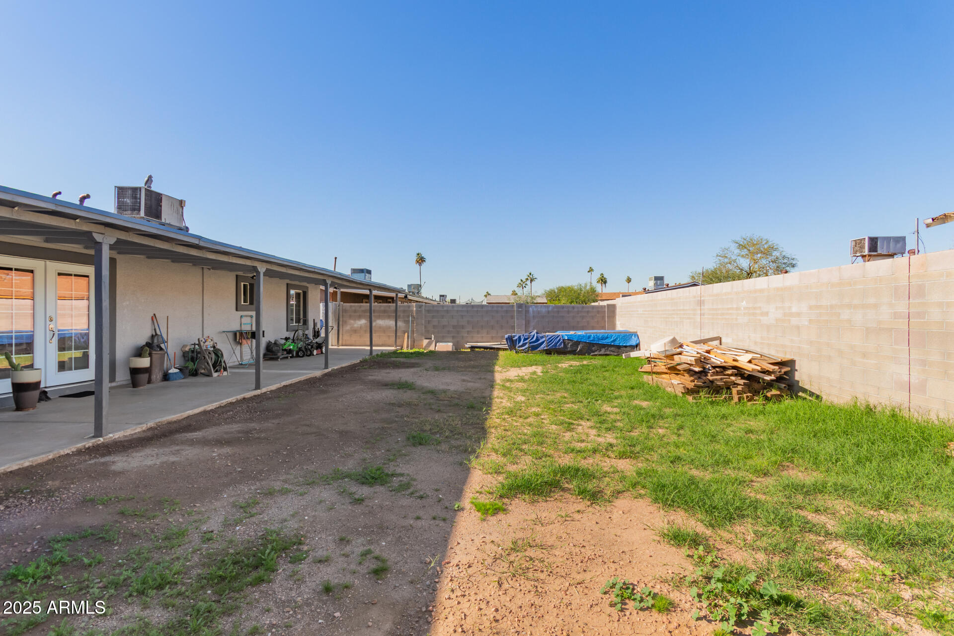 7136 W WESTVIEW Drive