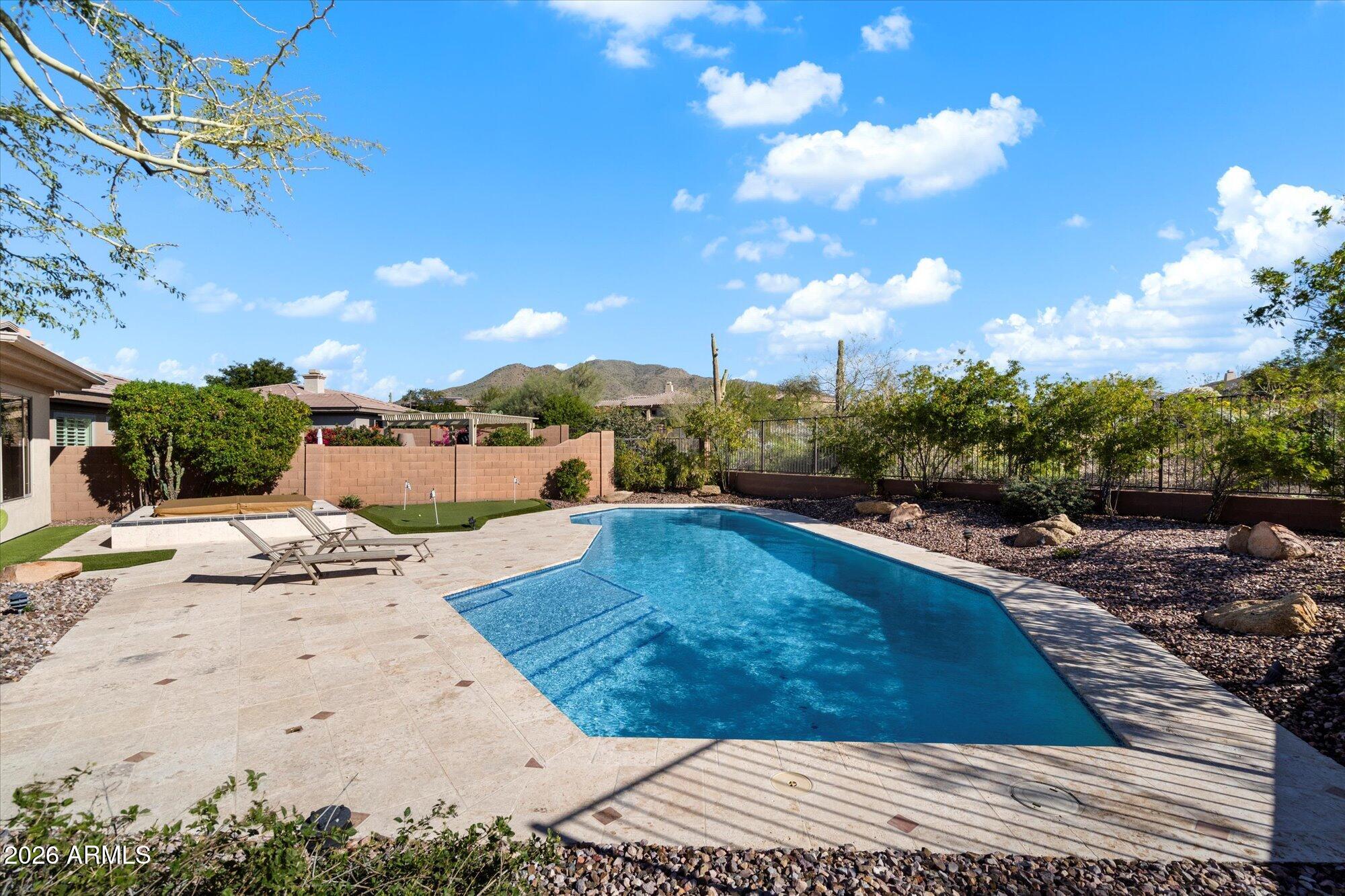 42111 N FAIRGREEN Court