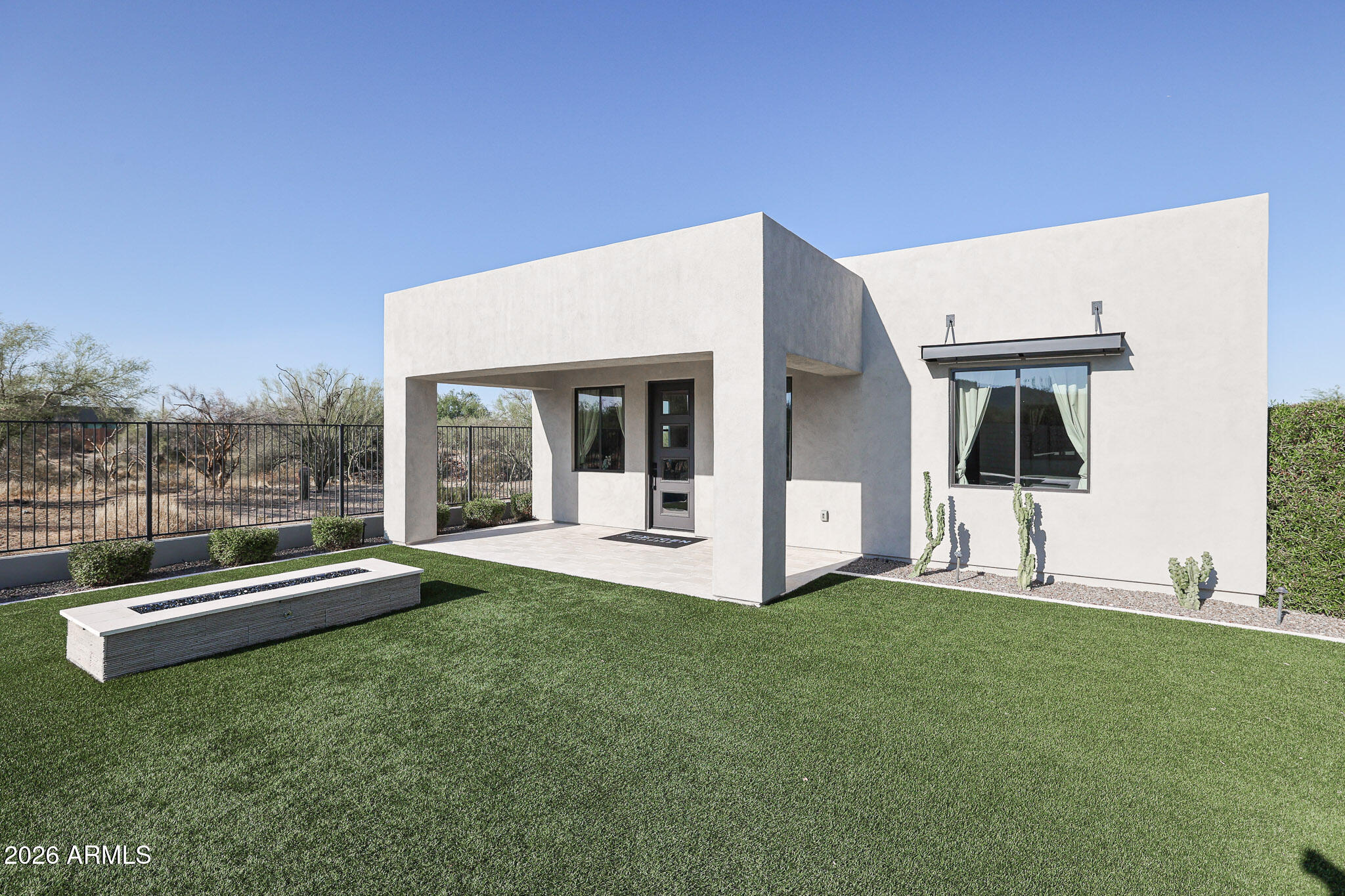 1614 W Lavitt Lane