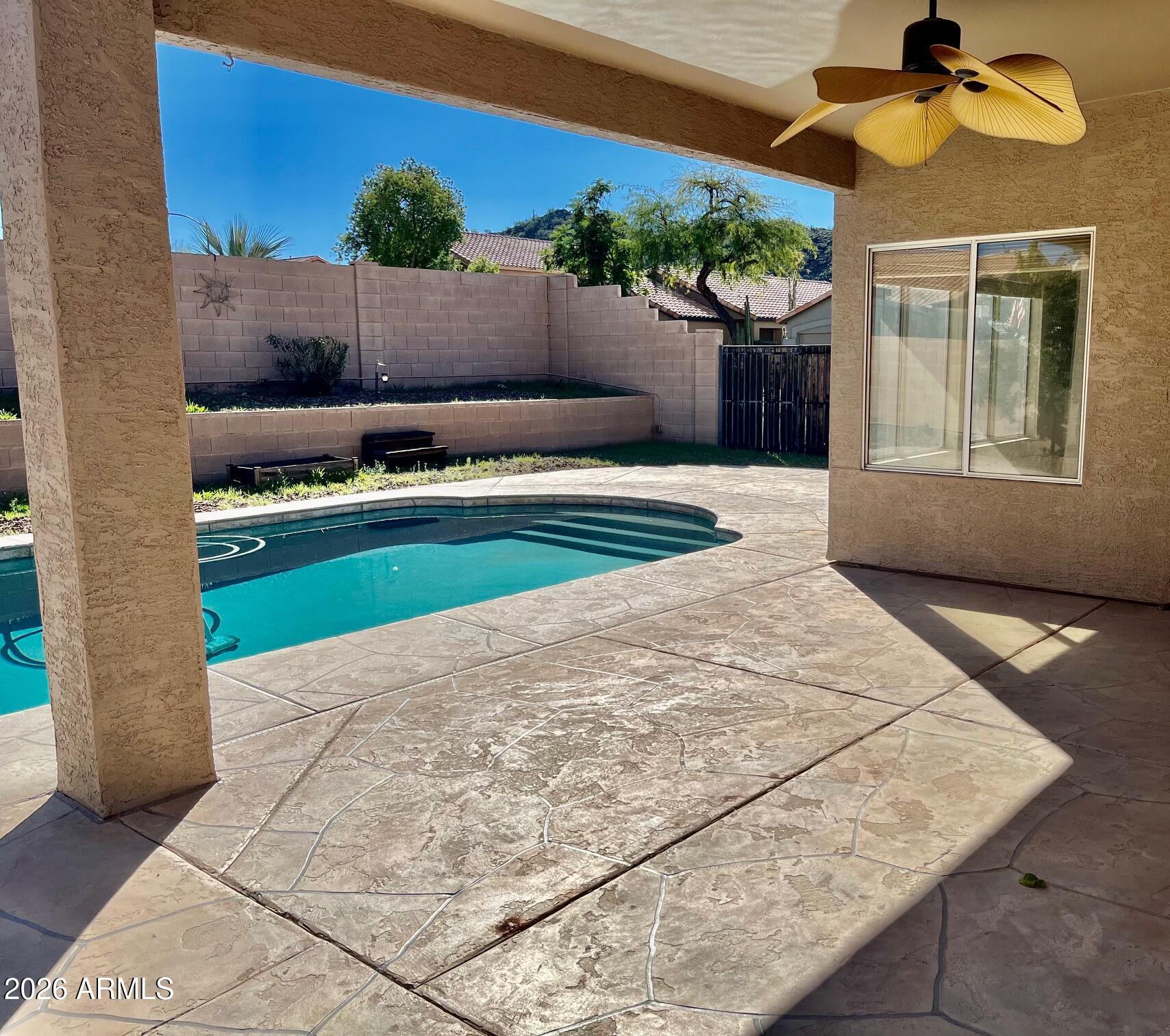1701 E YUKON Drive