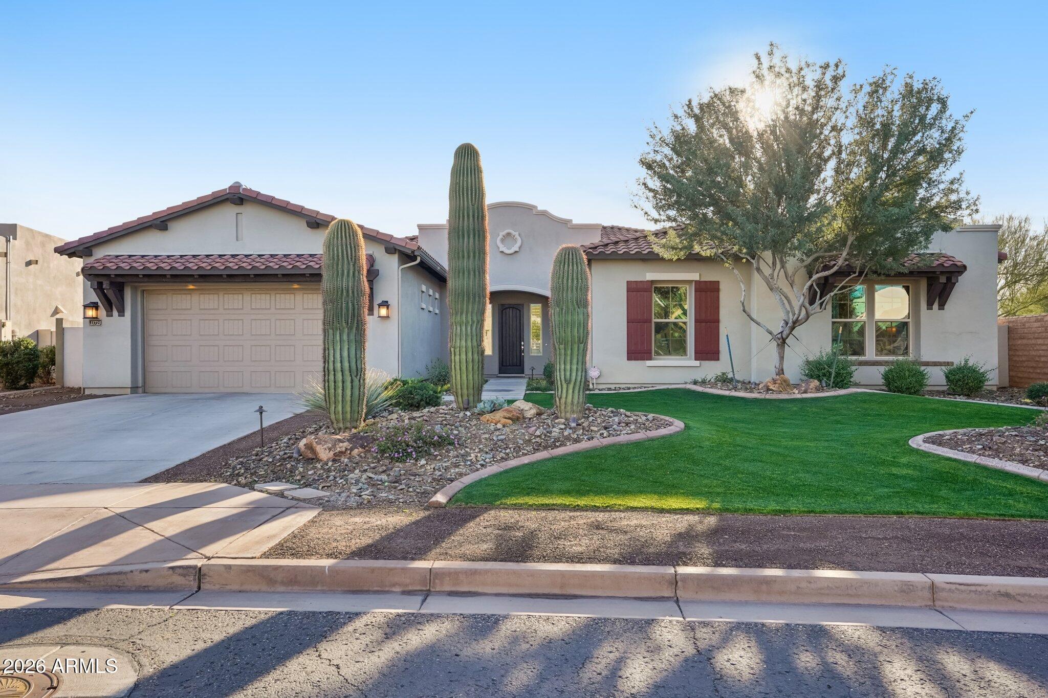 11723 W RED HAWK Drive