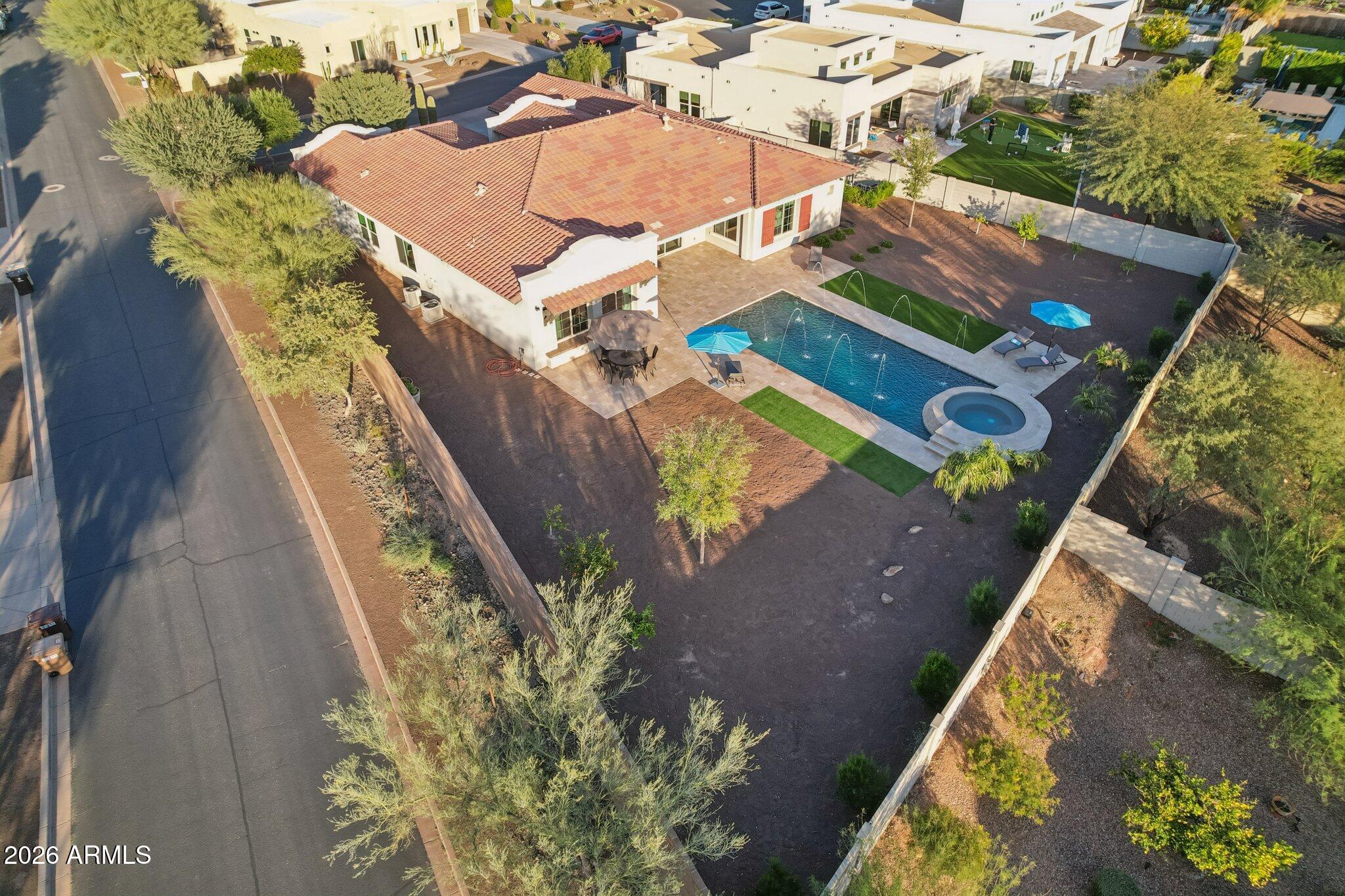 11723 W RED HAWK Drive