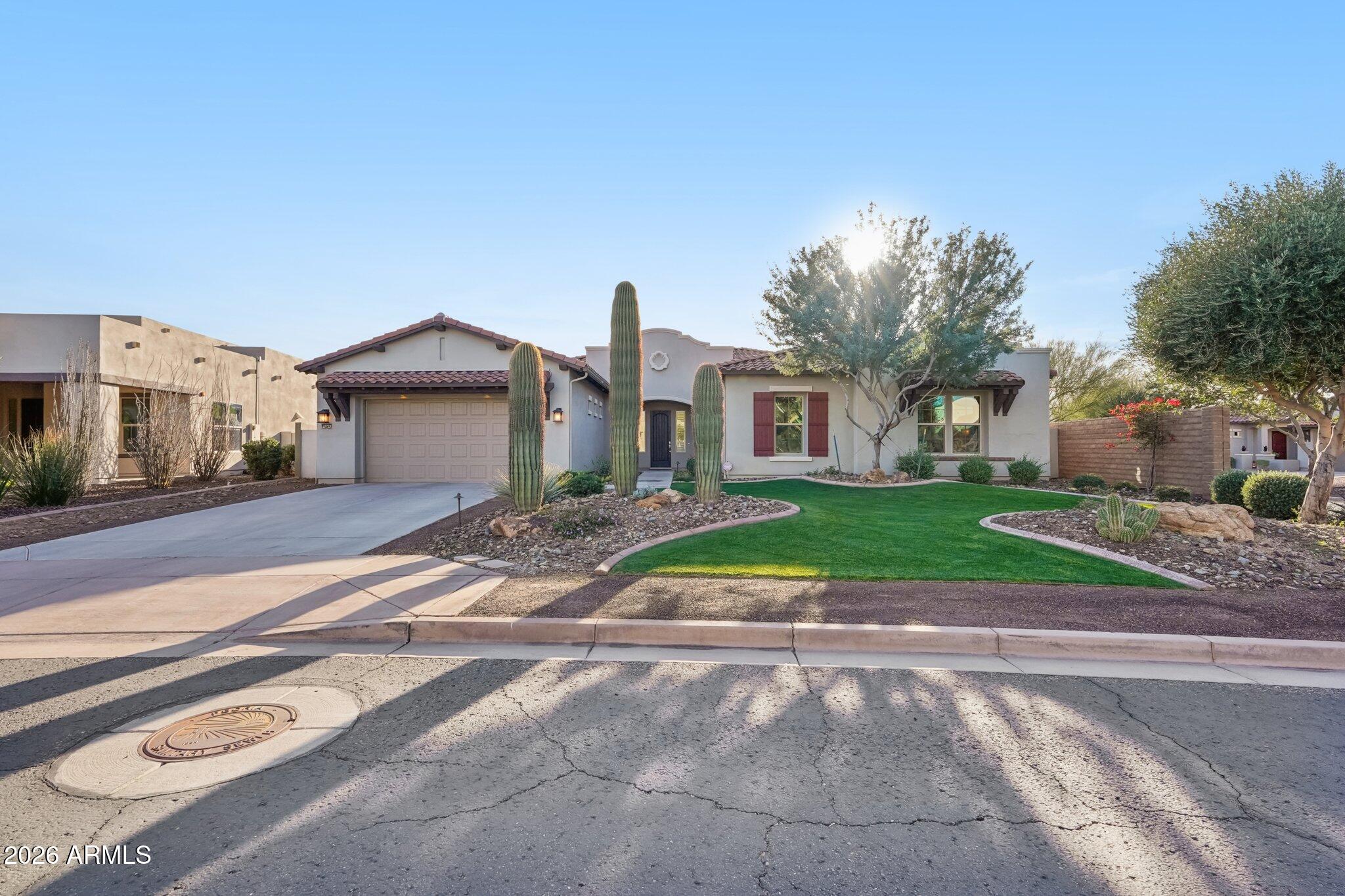 11723 W RED HAWK Drive