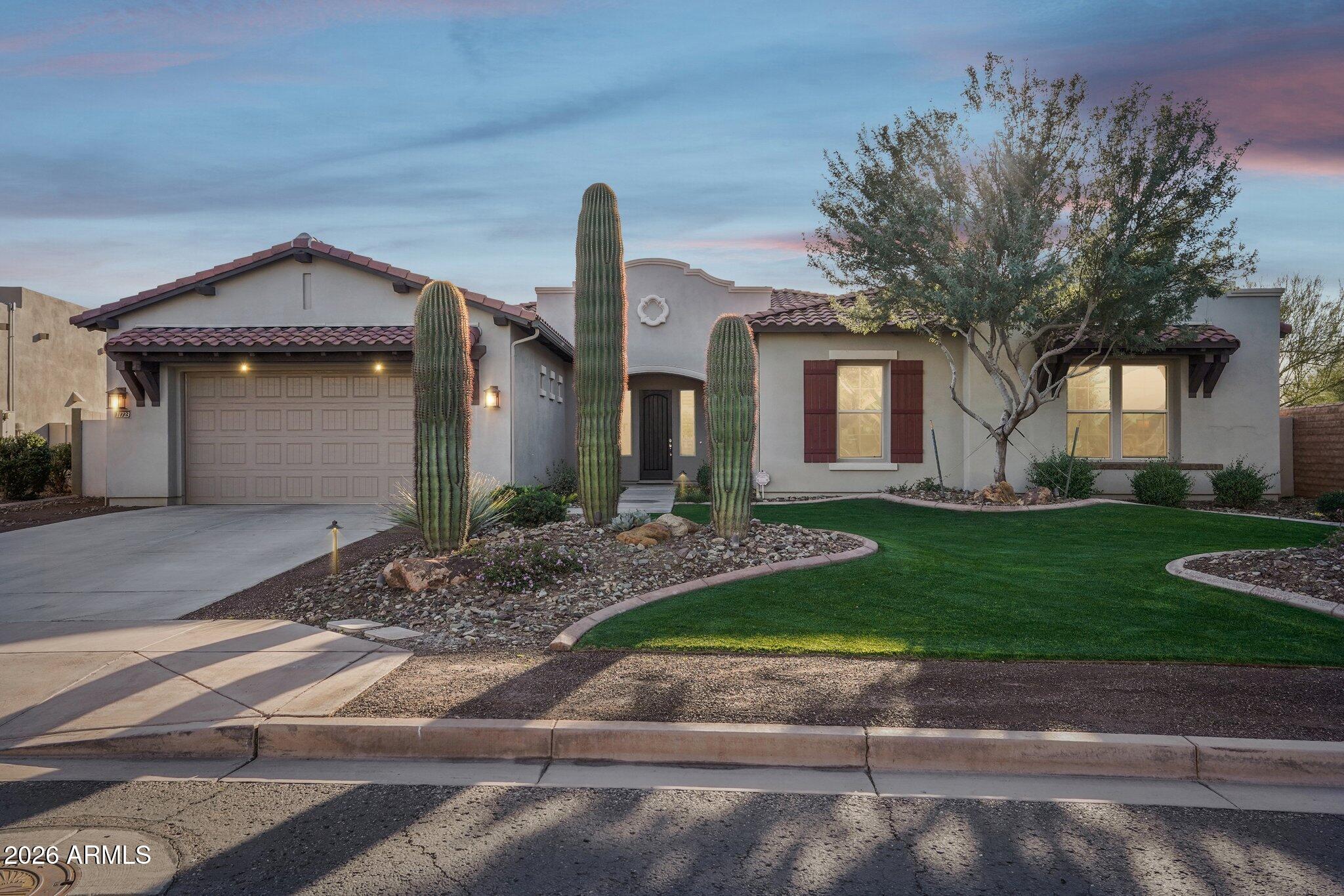 11723 W RED HAWK Drive