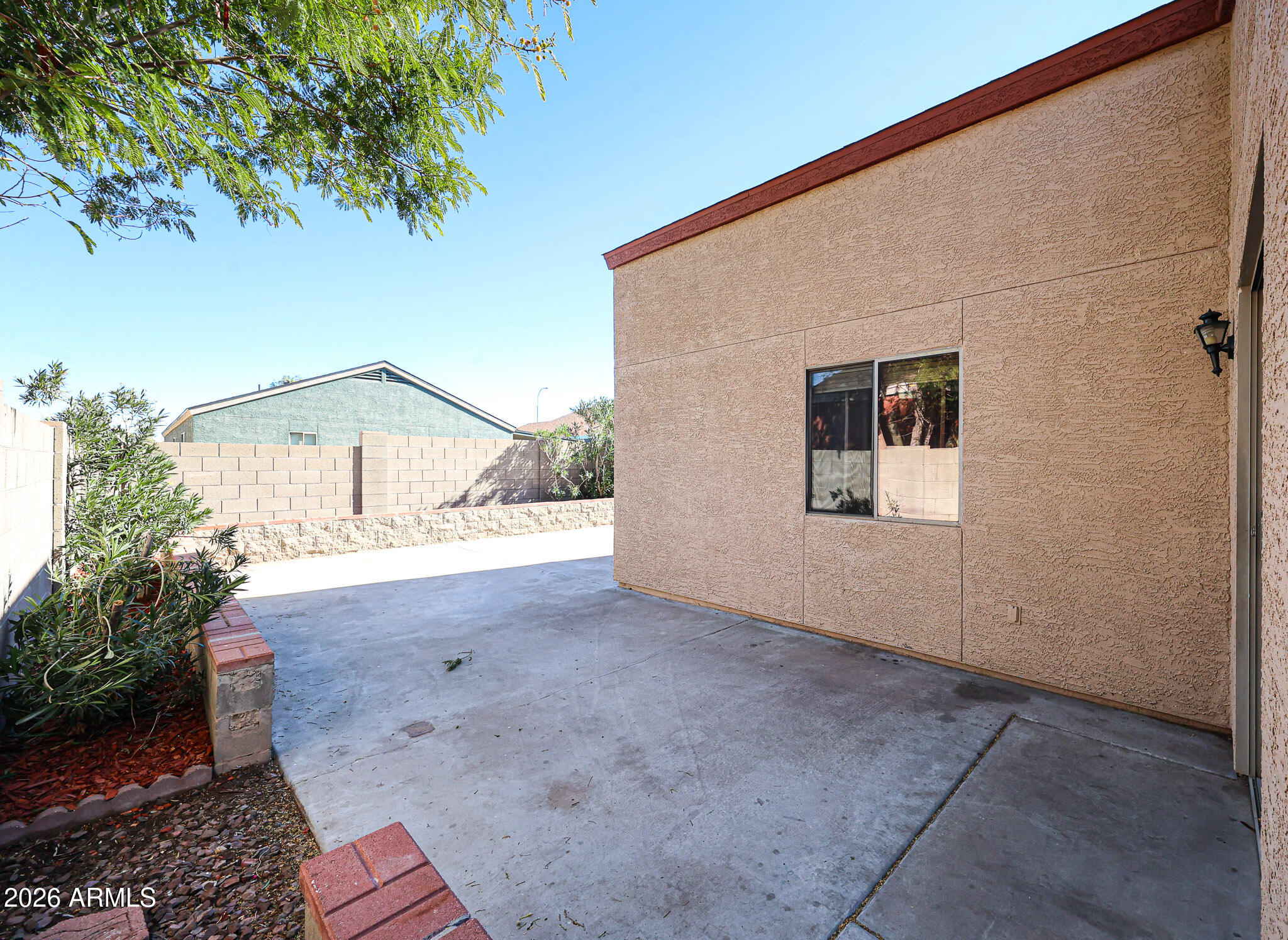 5621 S 5TH Drive