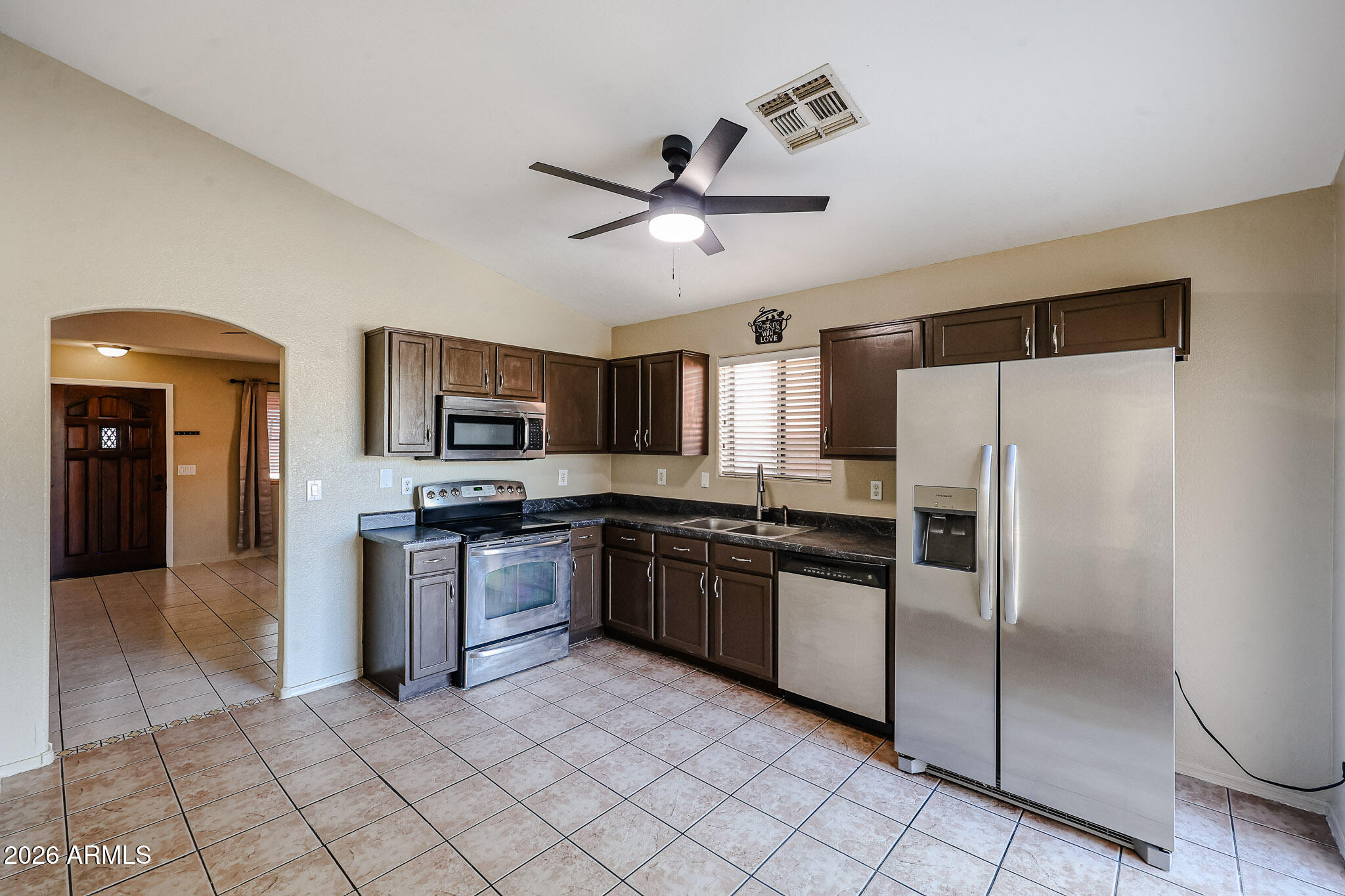 5621 S 5TH Drive