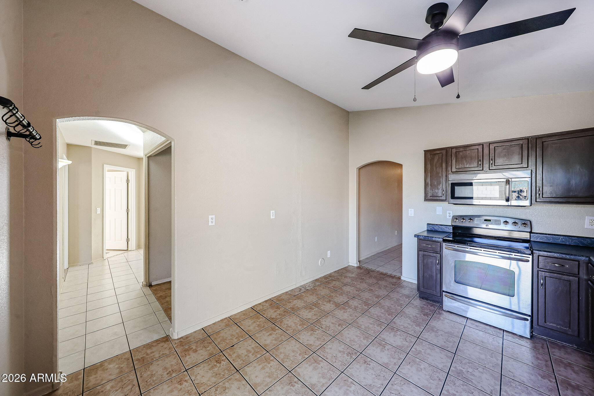 5621 S 5TH Drive