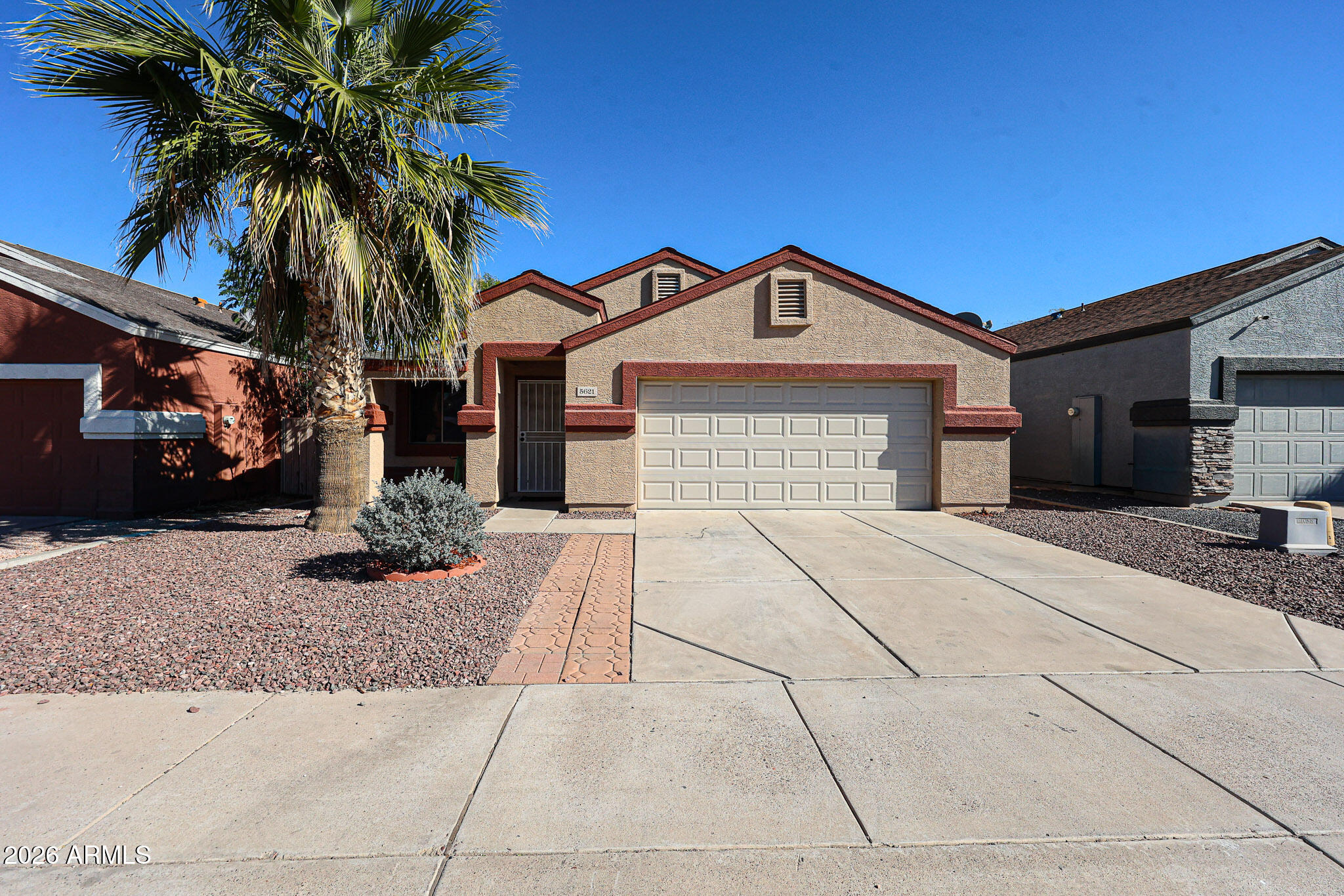 5621 S 5TH Drive