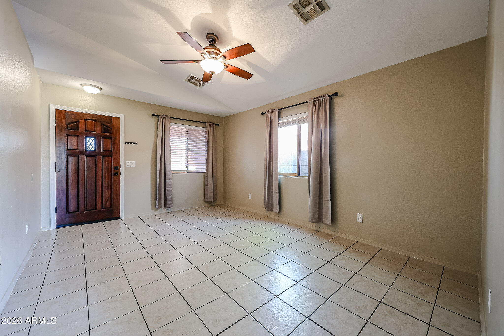 5621 S 5TH Drive