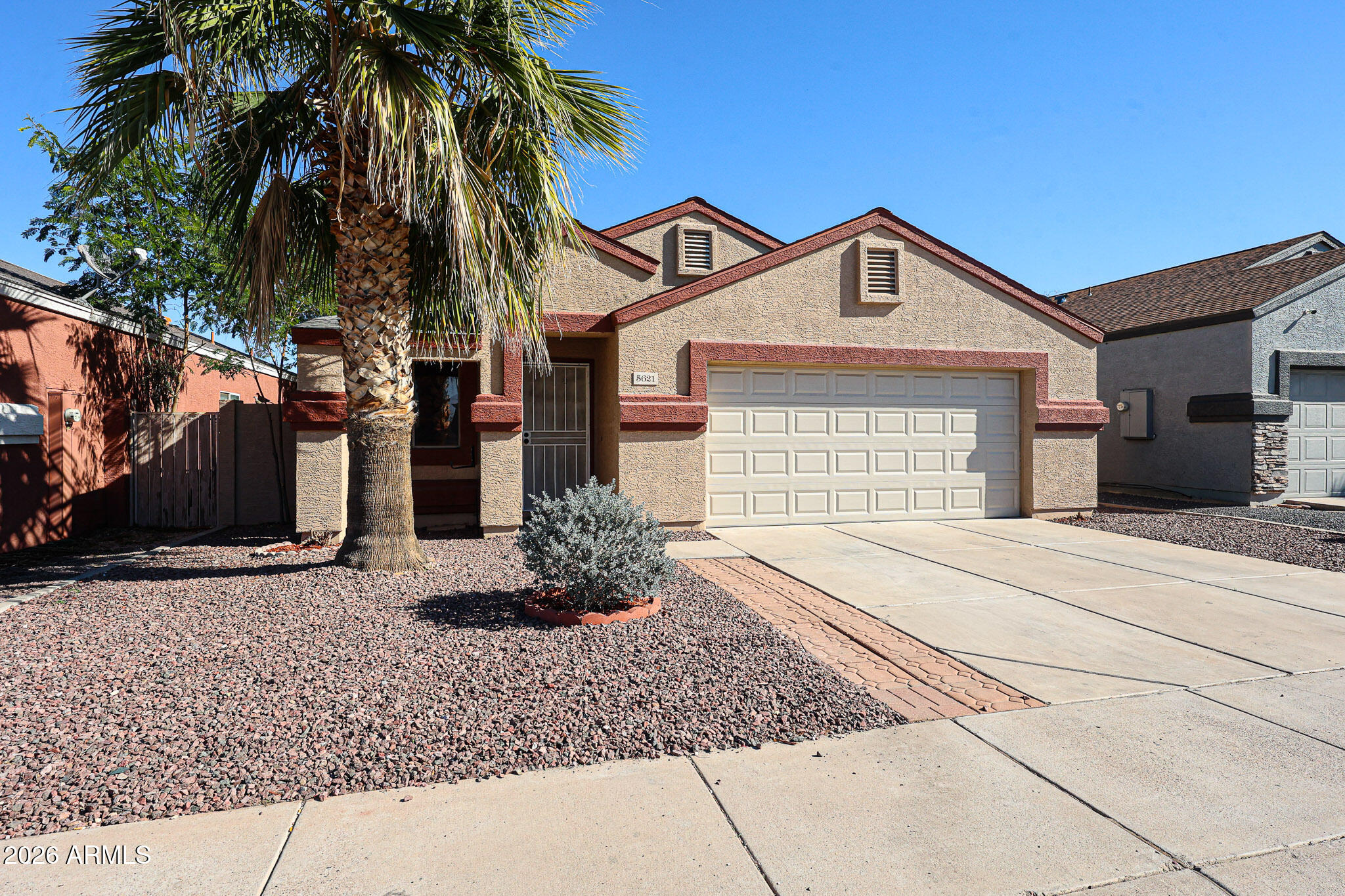 5621 S 5TH Drive