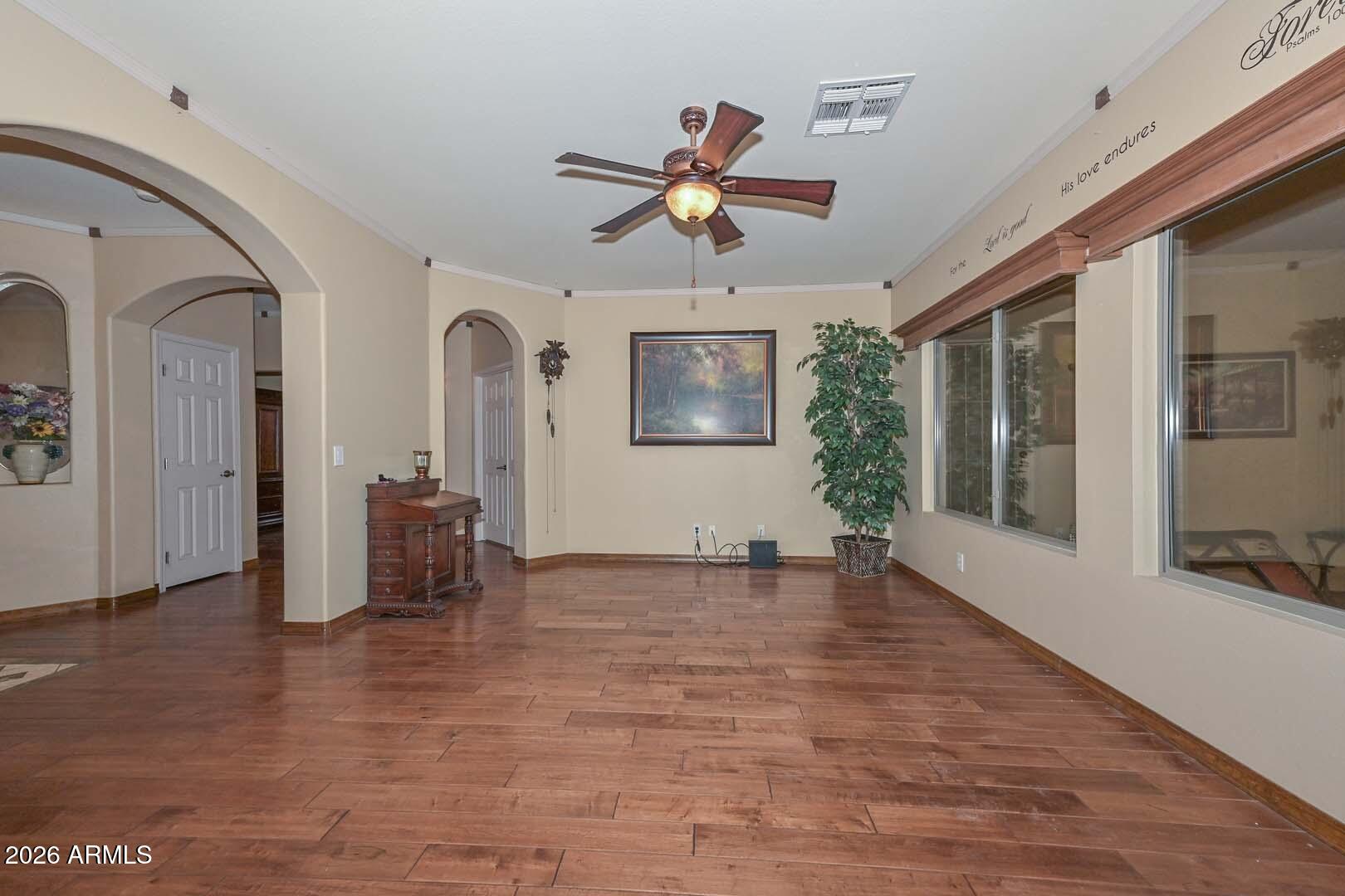 10841 W ANGELS Lane