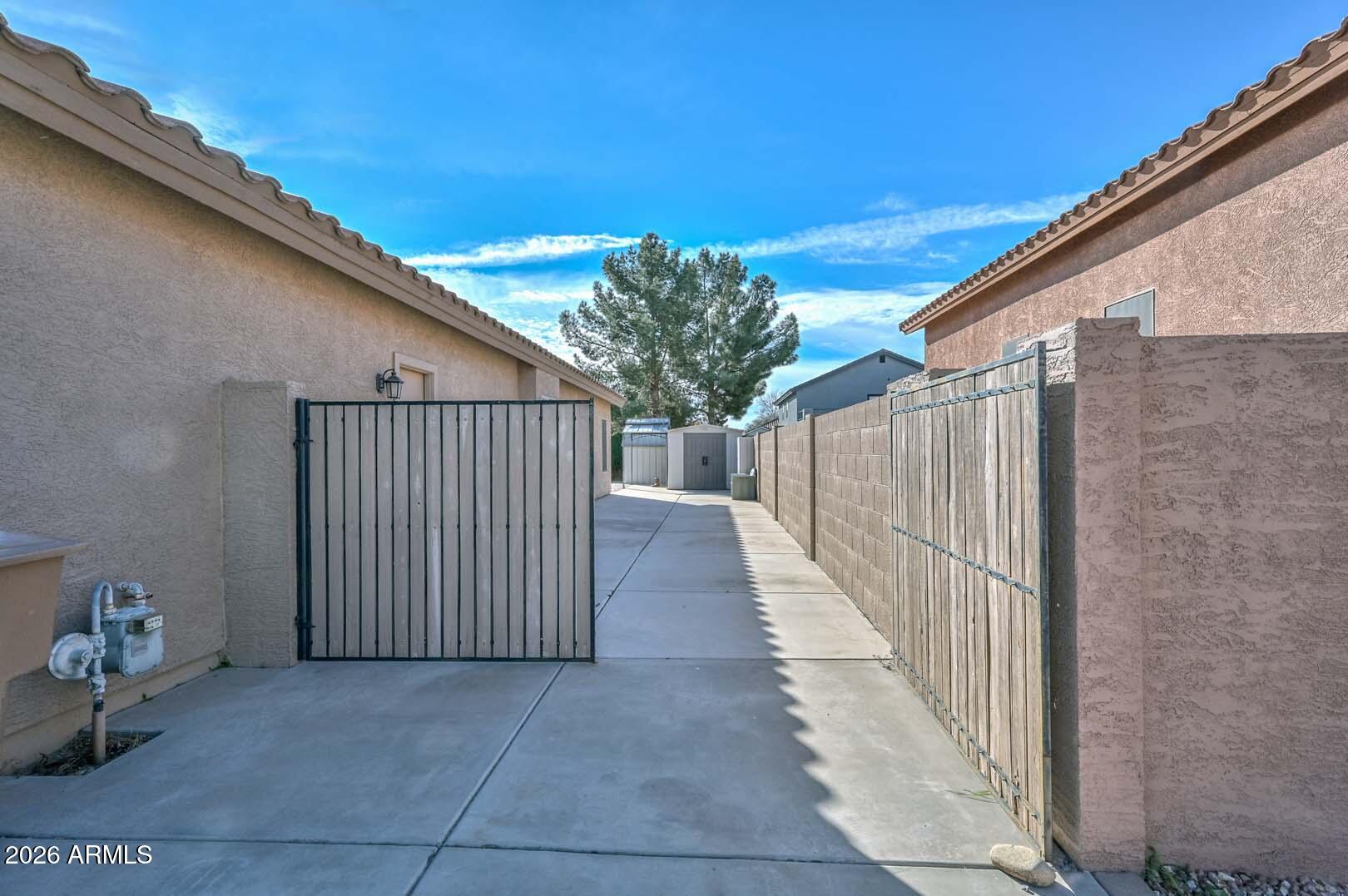 10841 W ANGELS Lane