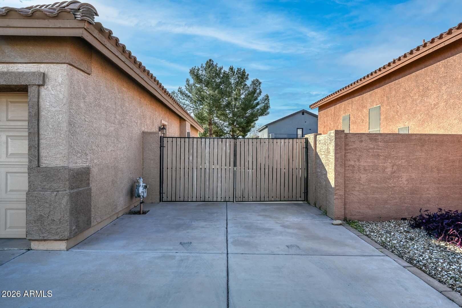 10841 W ANGELS Lane