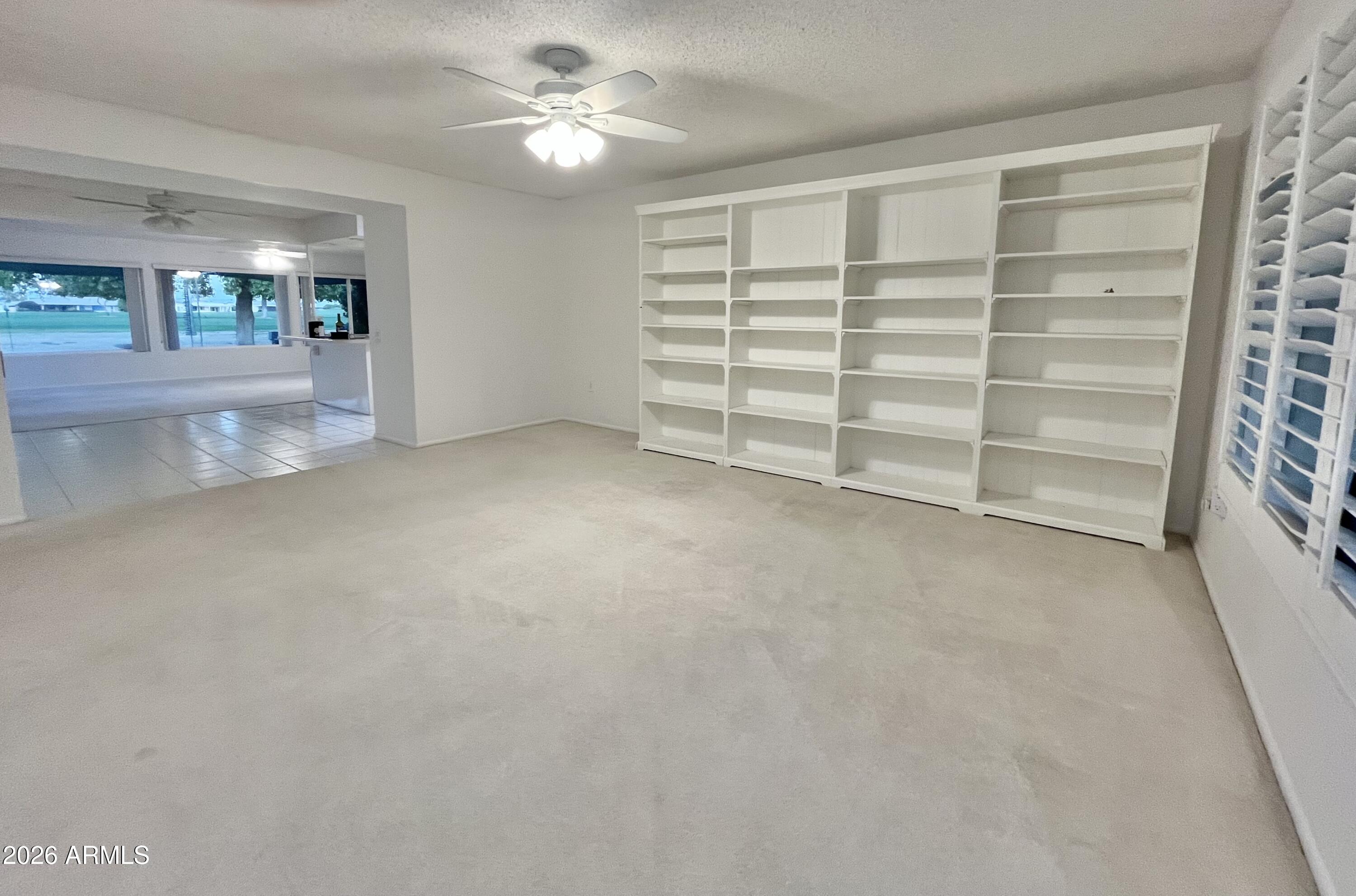9718 W OAK RIDGE Drive