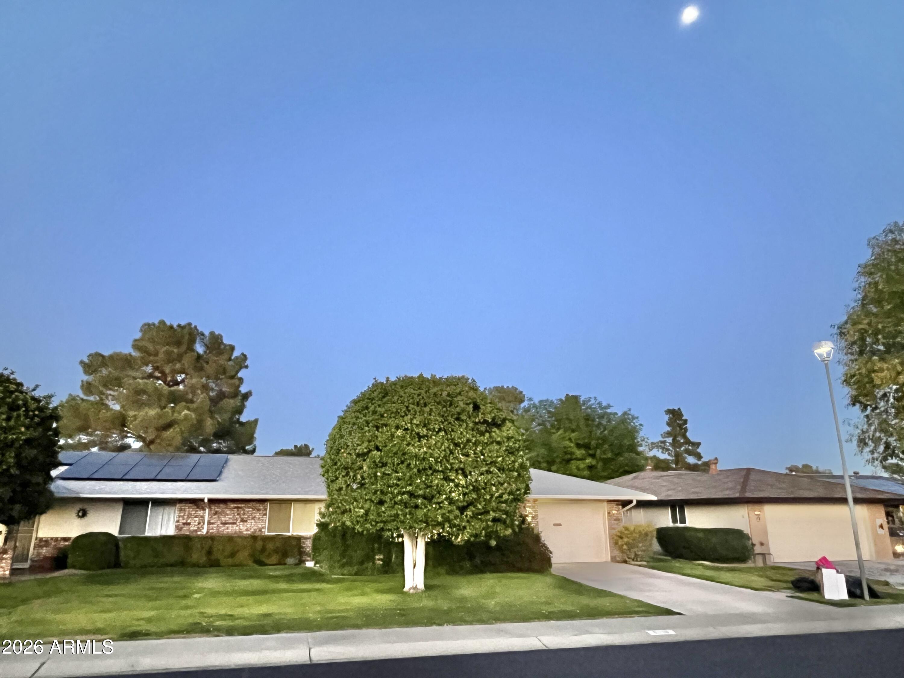 9718 W OAK RIDGE Drive