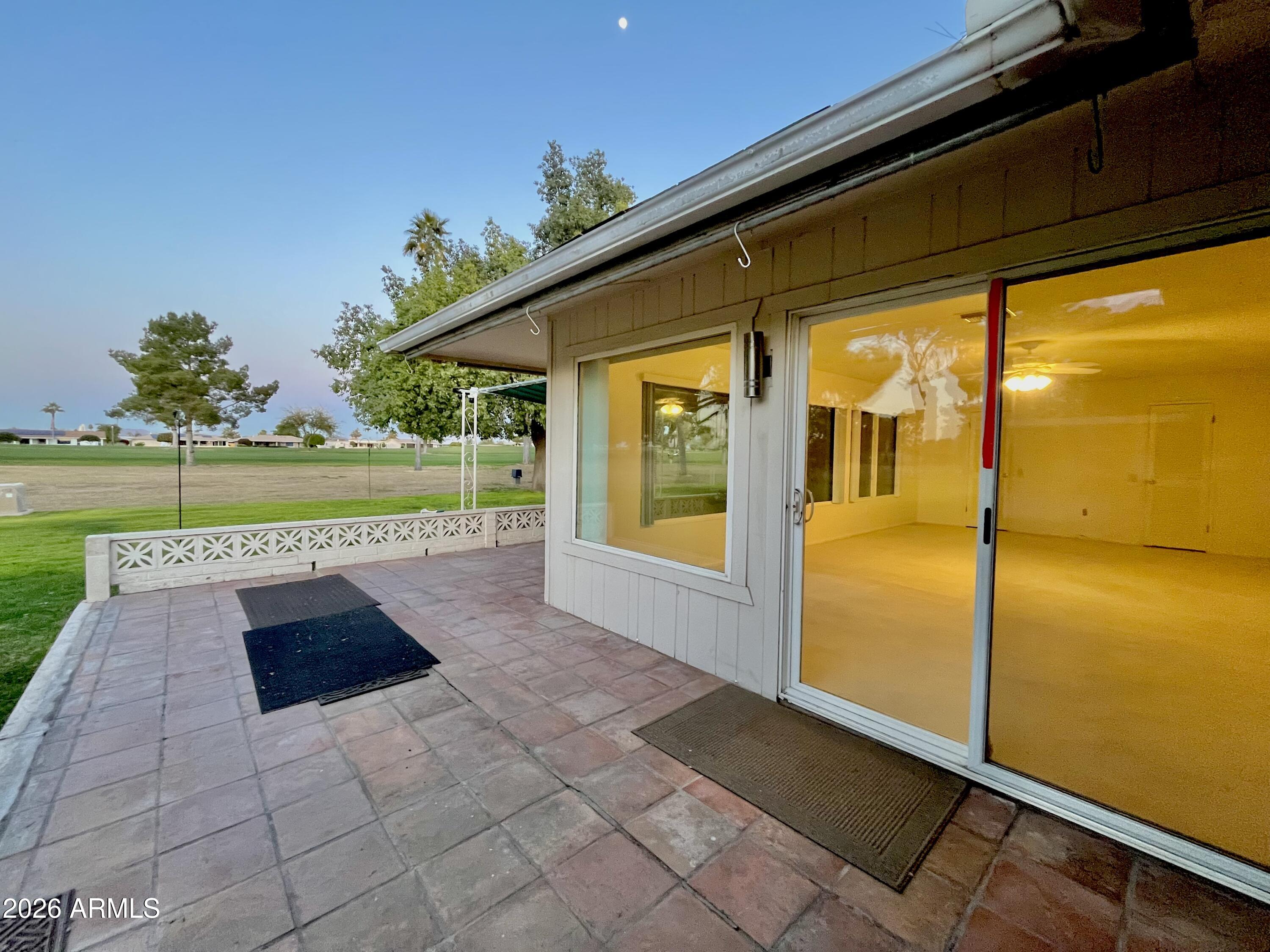 9718 W OAK RIDGE Drive