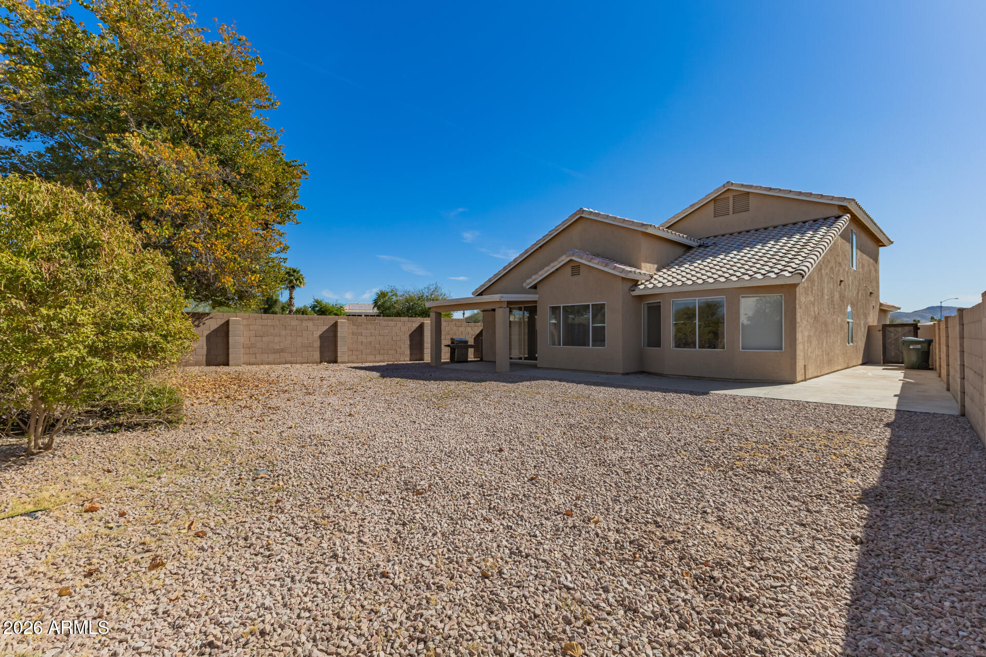 1002 W KELTON Lane