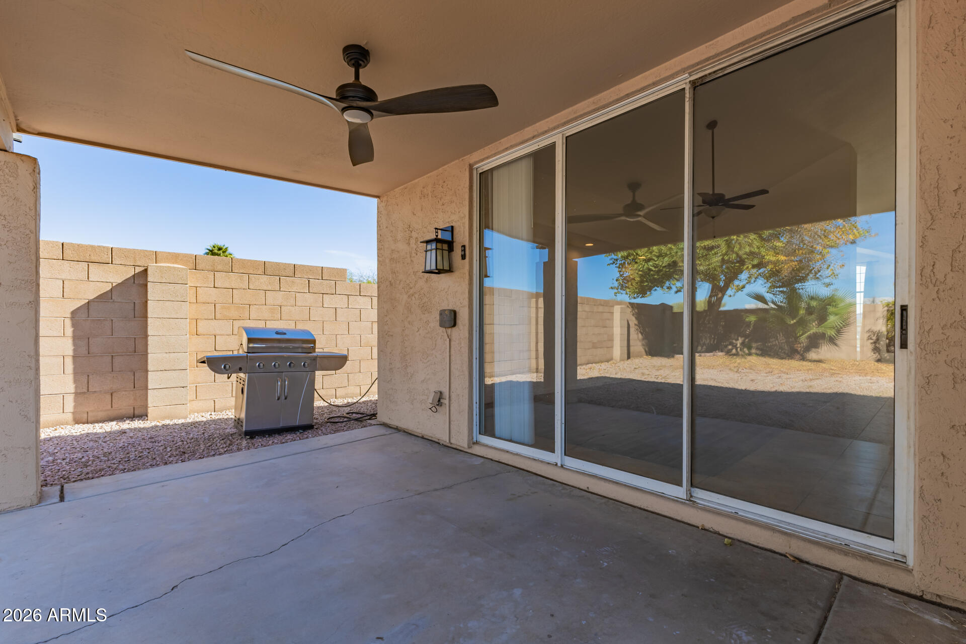 1002 W KELTON Lane