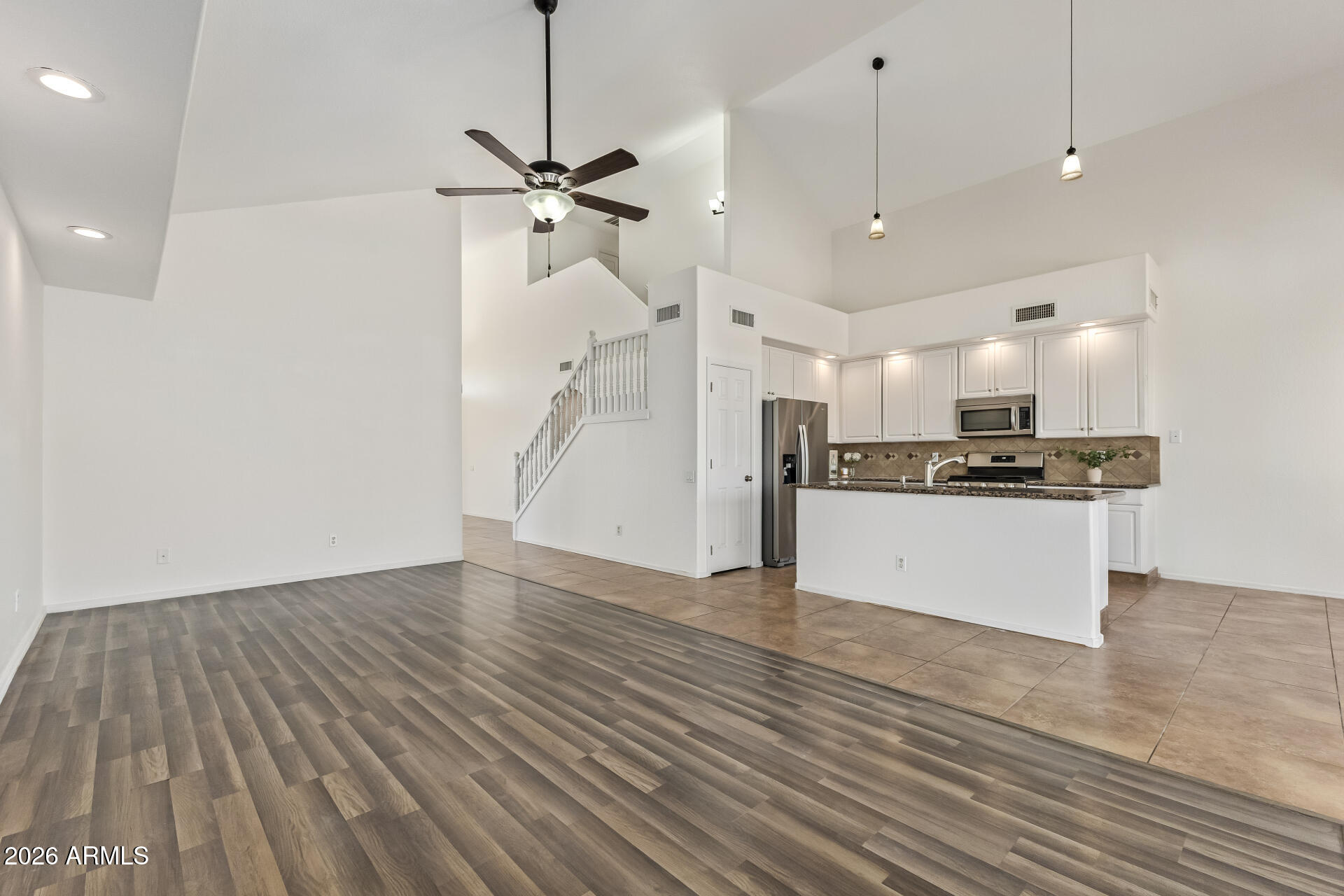 1002 W KELTON Lane