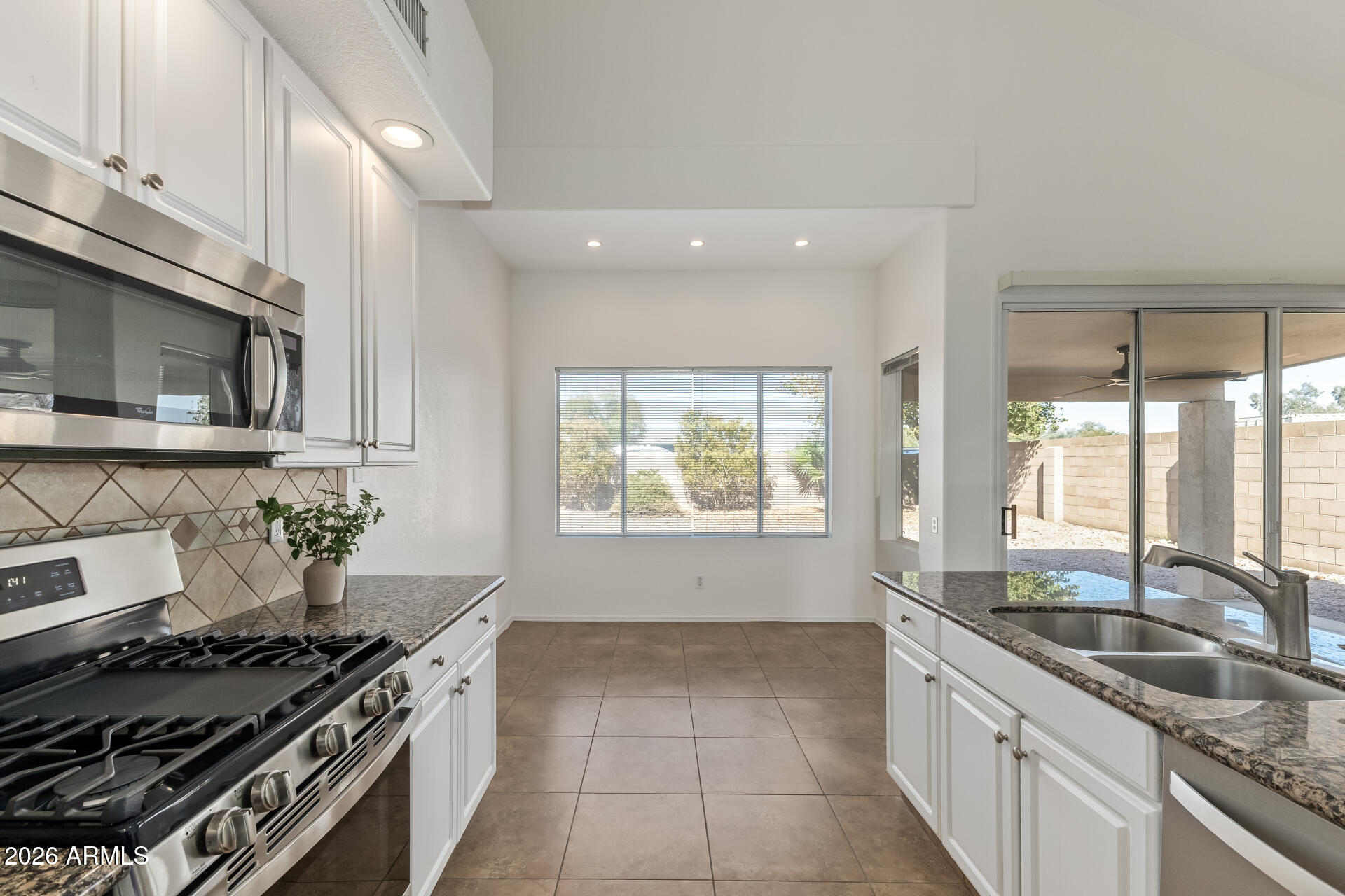 1002 W KELTON Lane