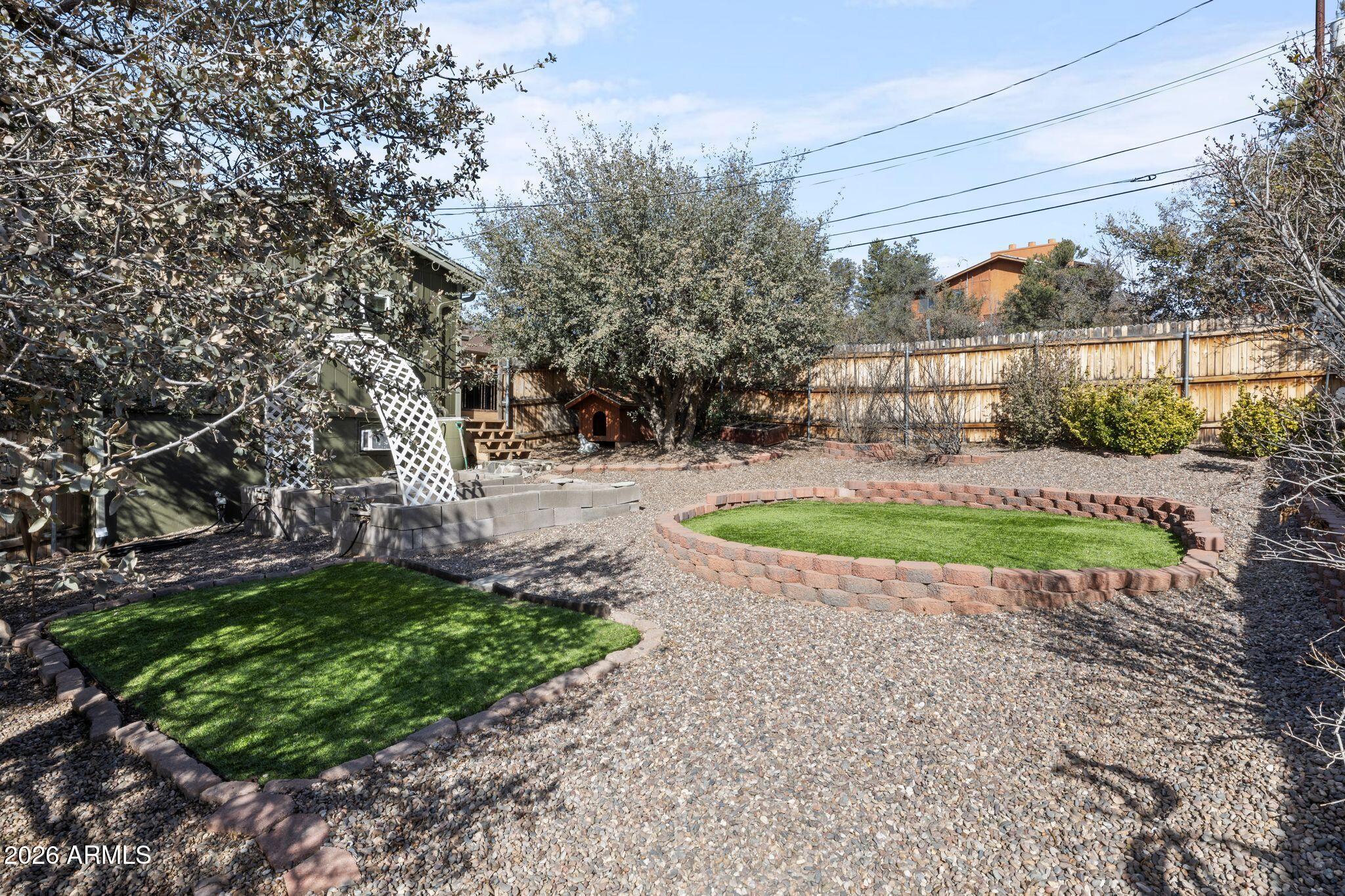 5007 E DIAMOND Drive