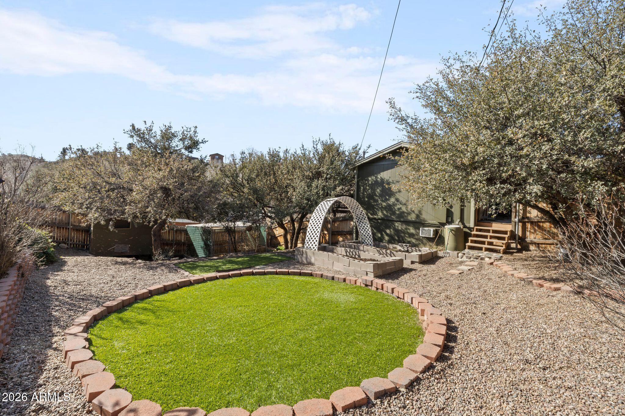 5007 E DIAMOND Drive
