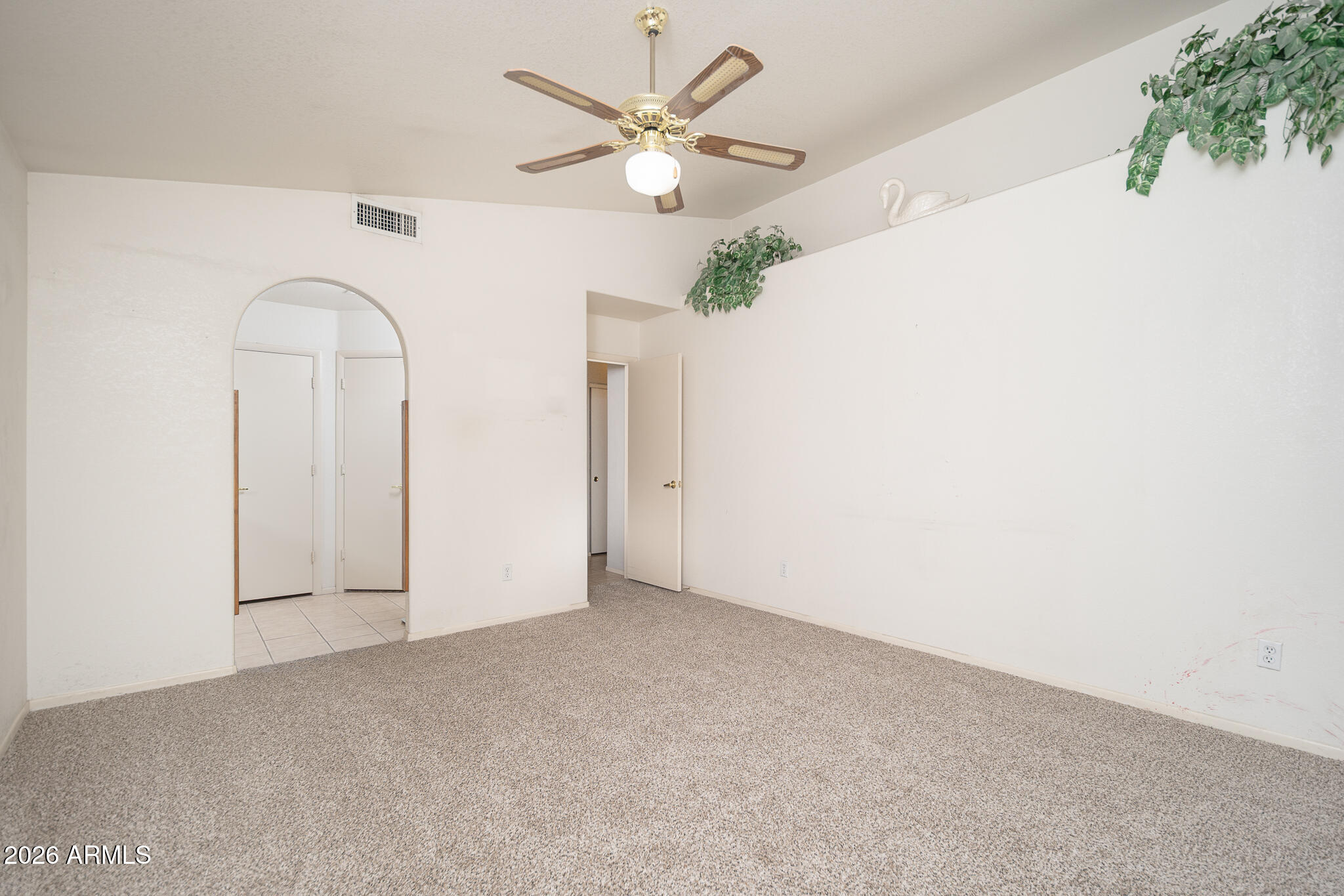 7080 W CARON Drive