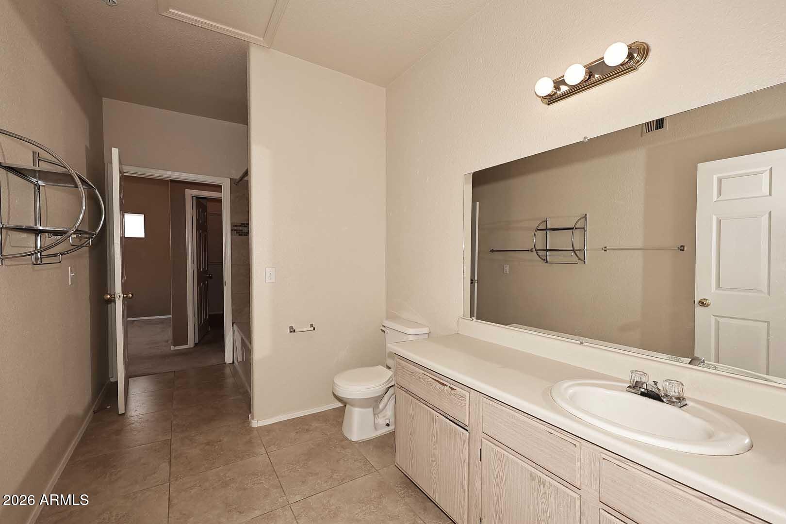 3236 E CHANDLER Boulevard 3082