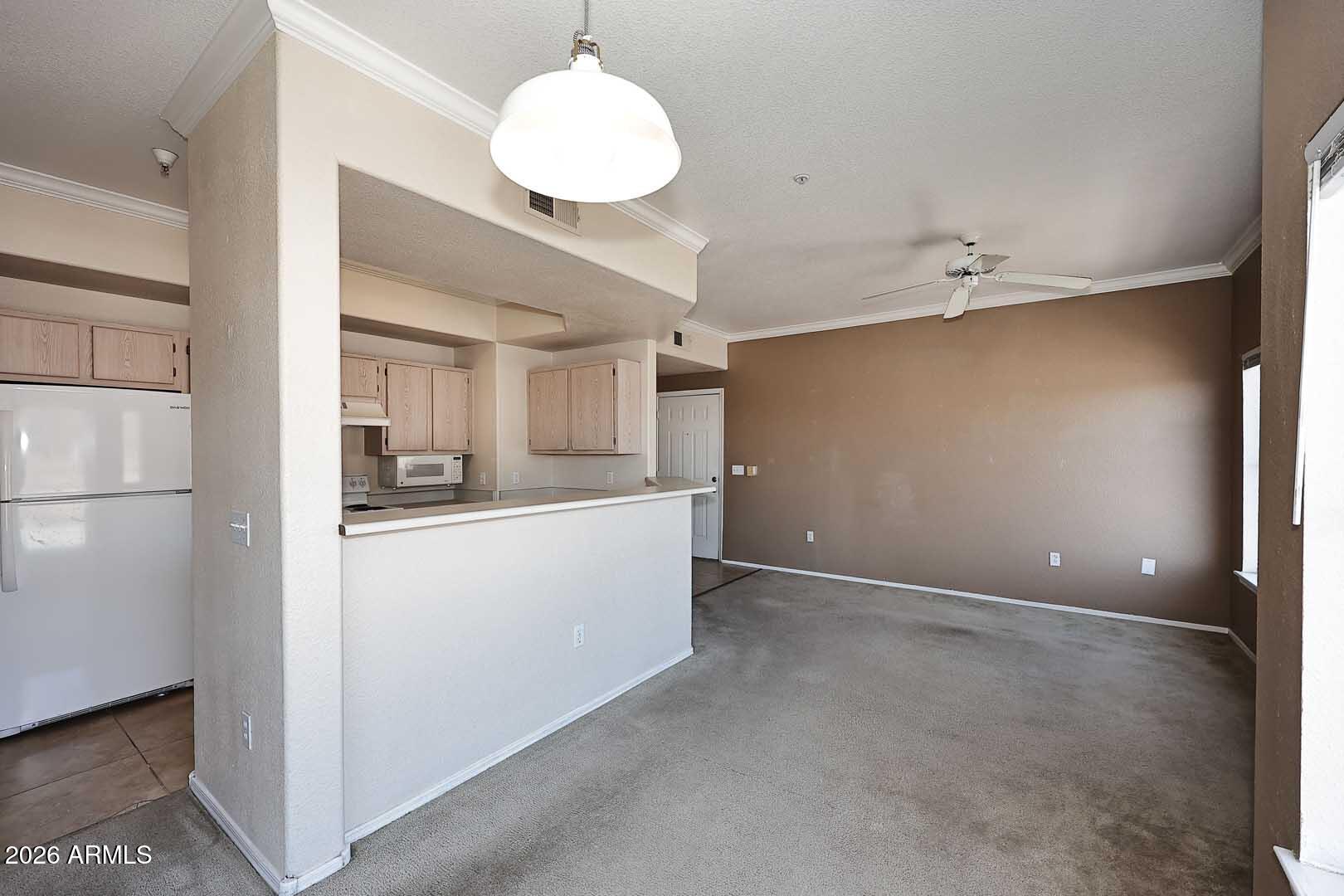 3236 E CHANDLER Boulevard 3082