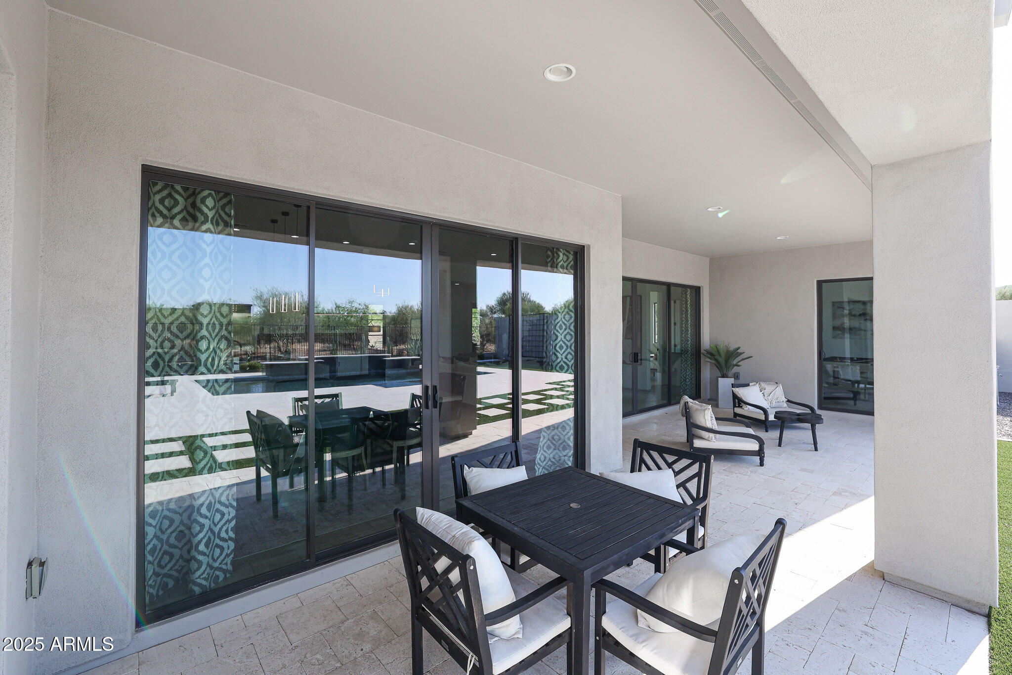 1672 W LAVITT Lane