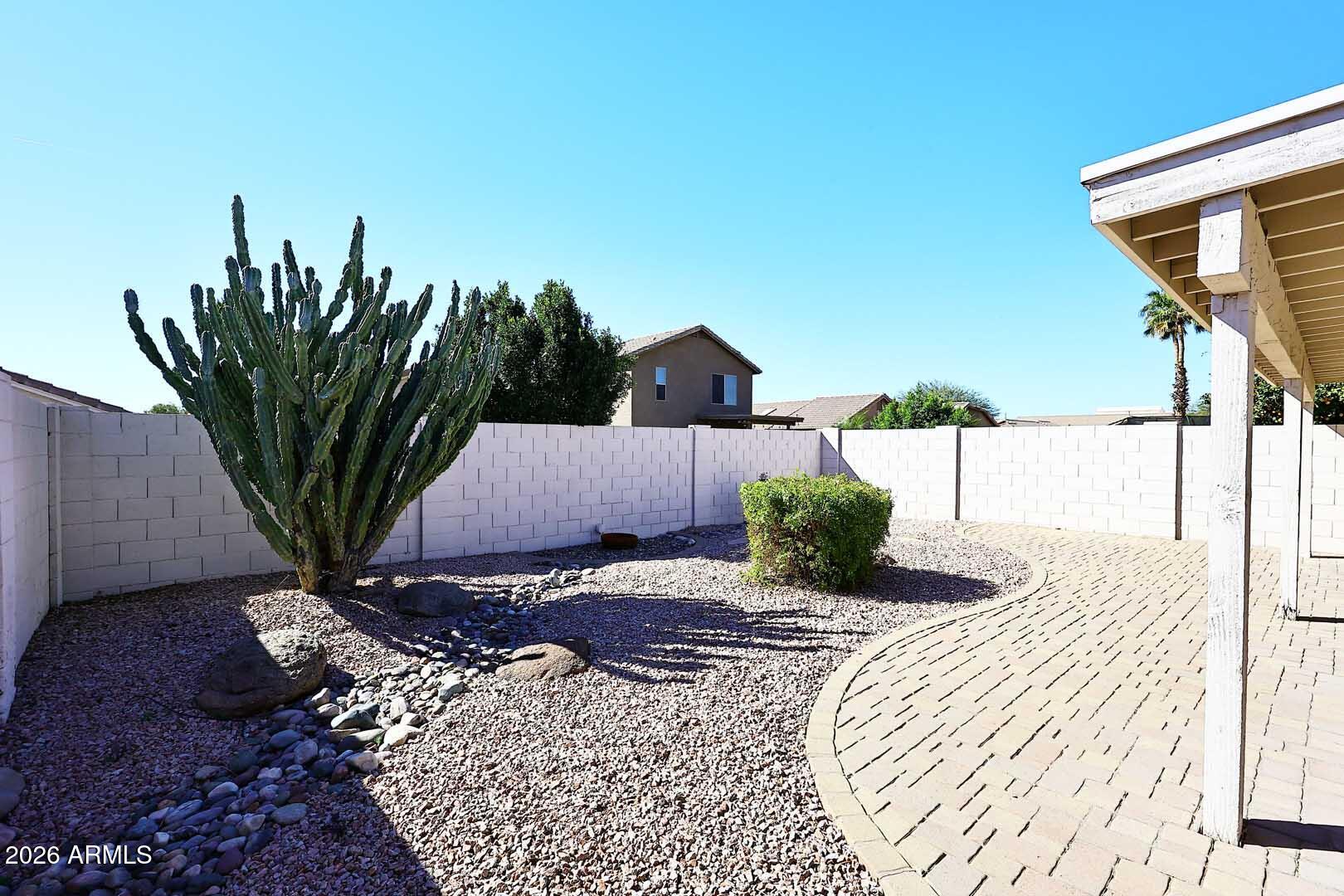 4719 E AMBERWOOD Drive