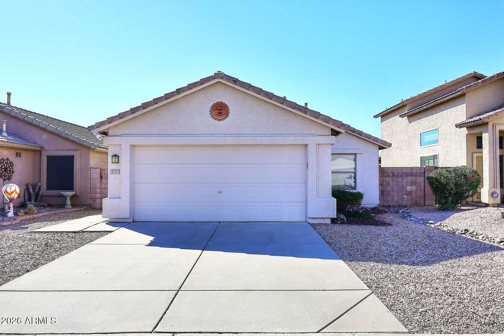 4719 E AMBERWOOD Drive