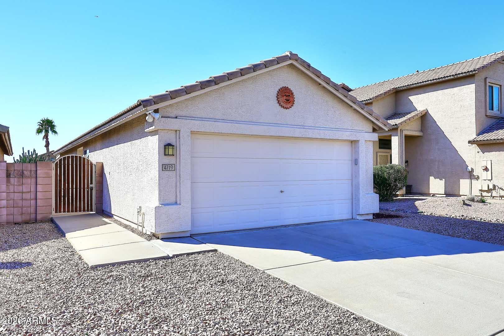 4719 E AMBERWOOD Drive