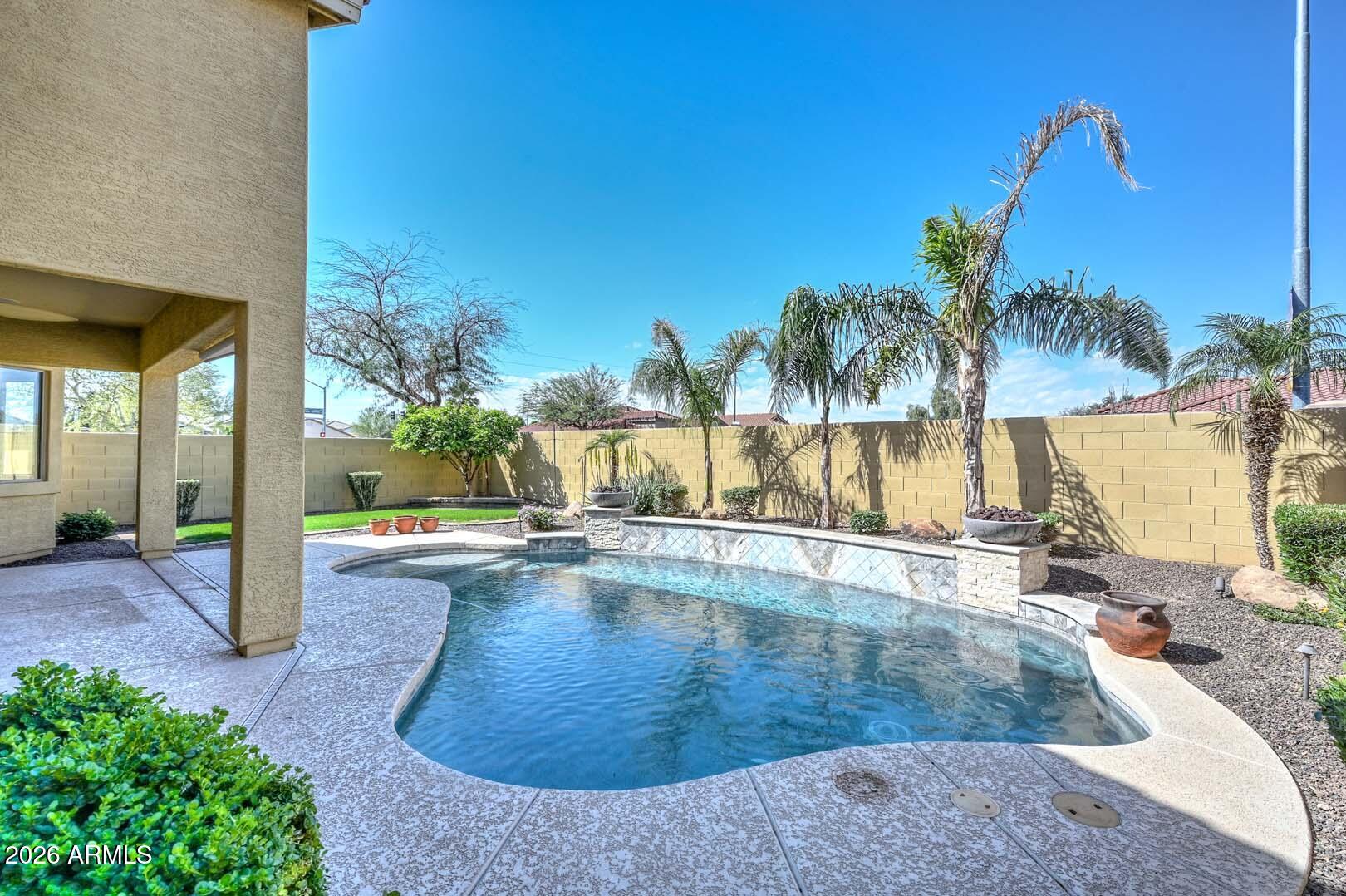 21912 N 104TH Lane