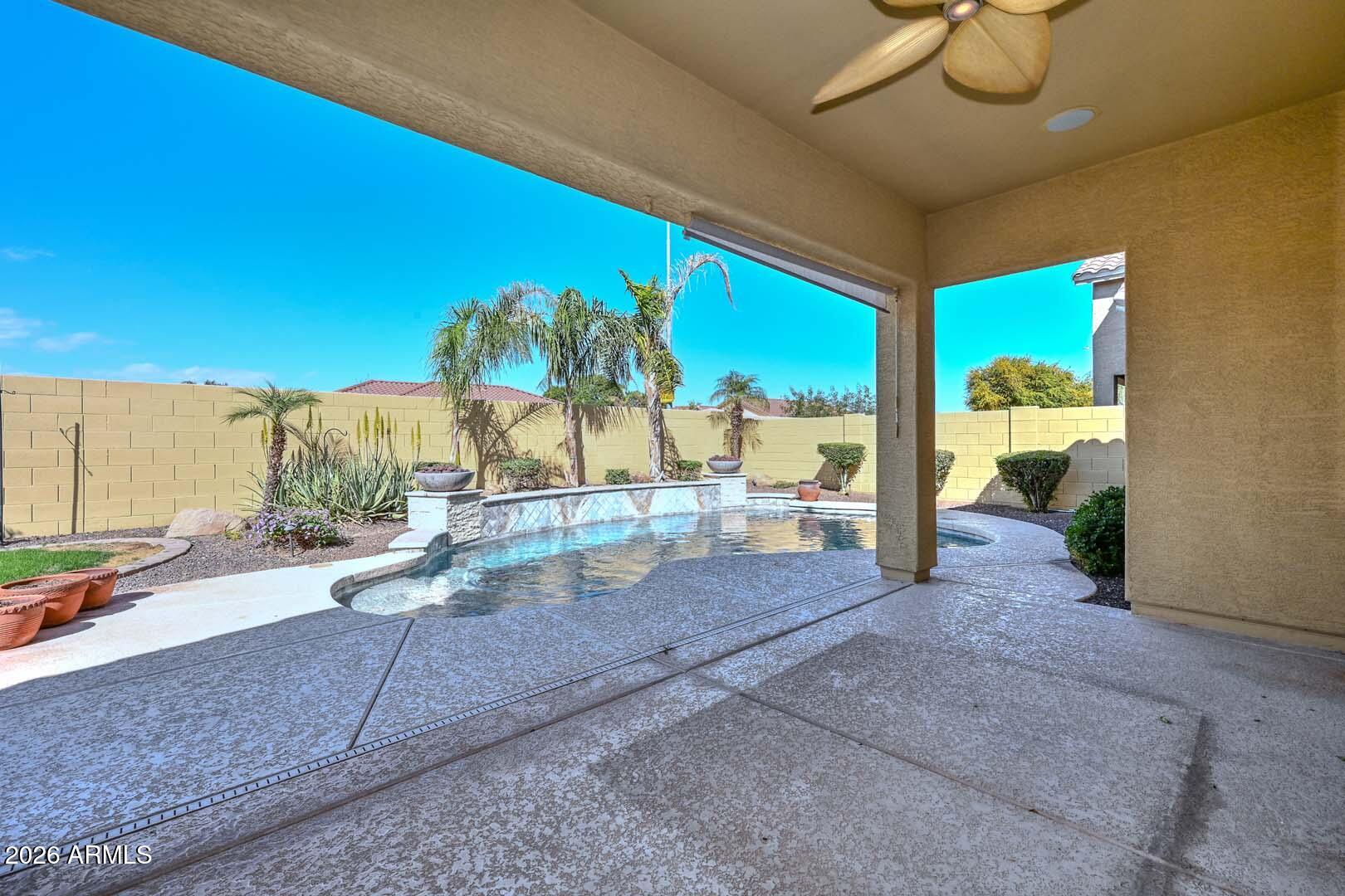 21912 N 104TH Lane