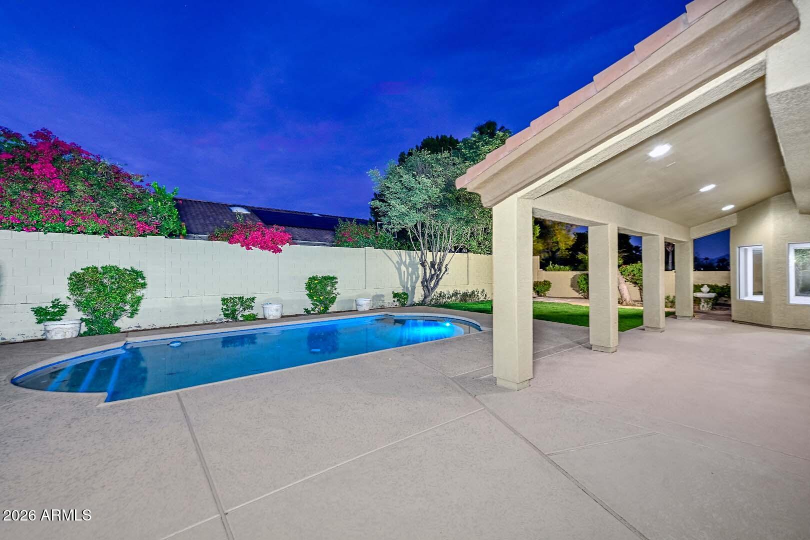 1942 E CLAIRE Drive E