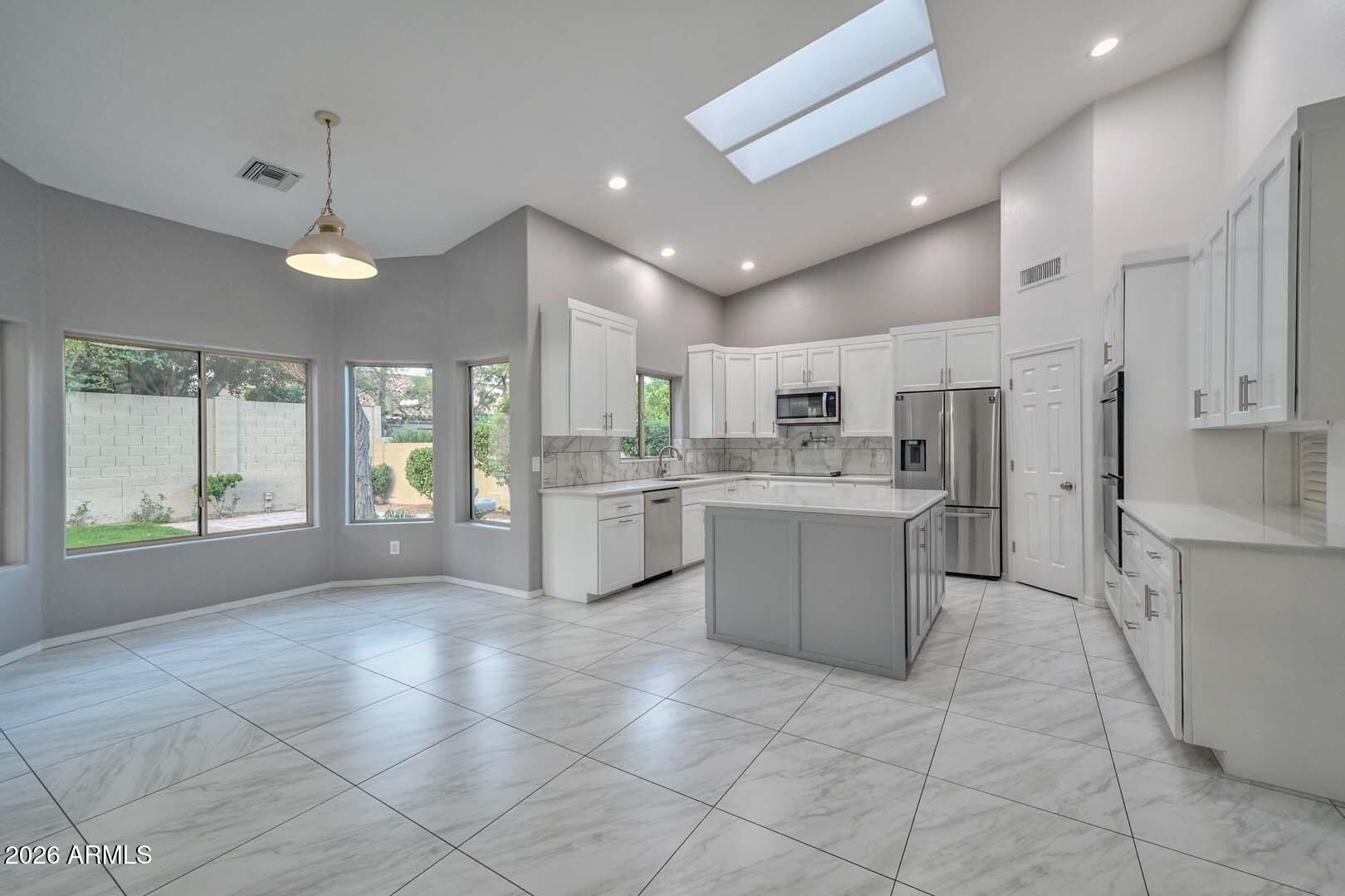 1942 E CLAIRE Drive E