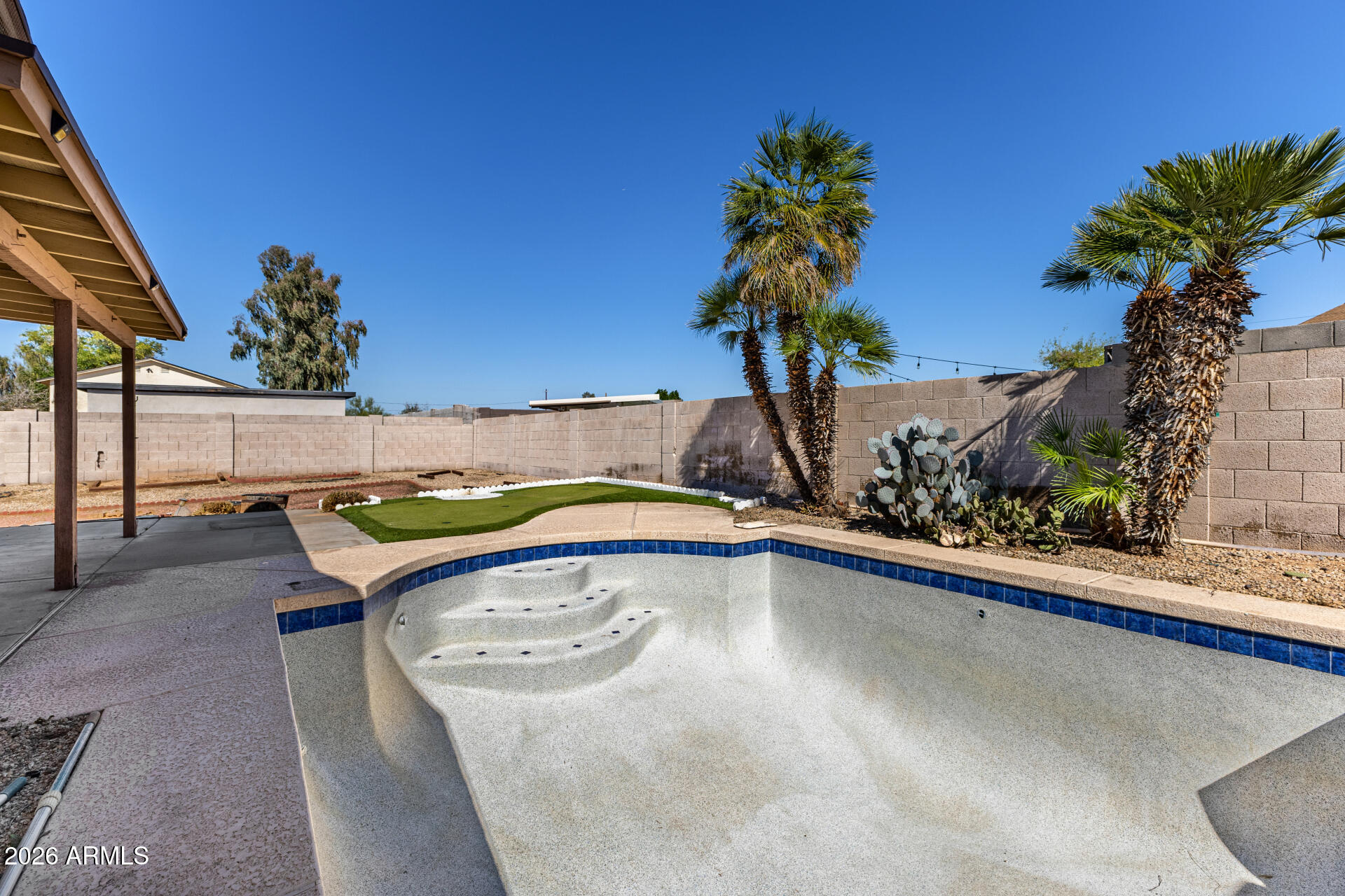 14611 N 40TH Place