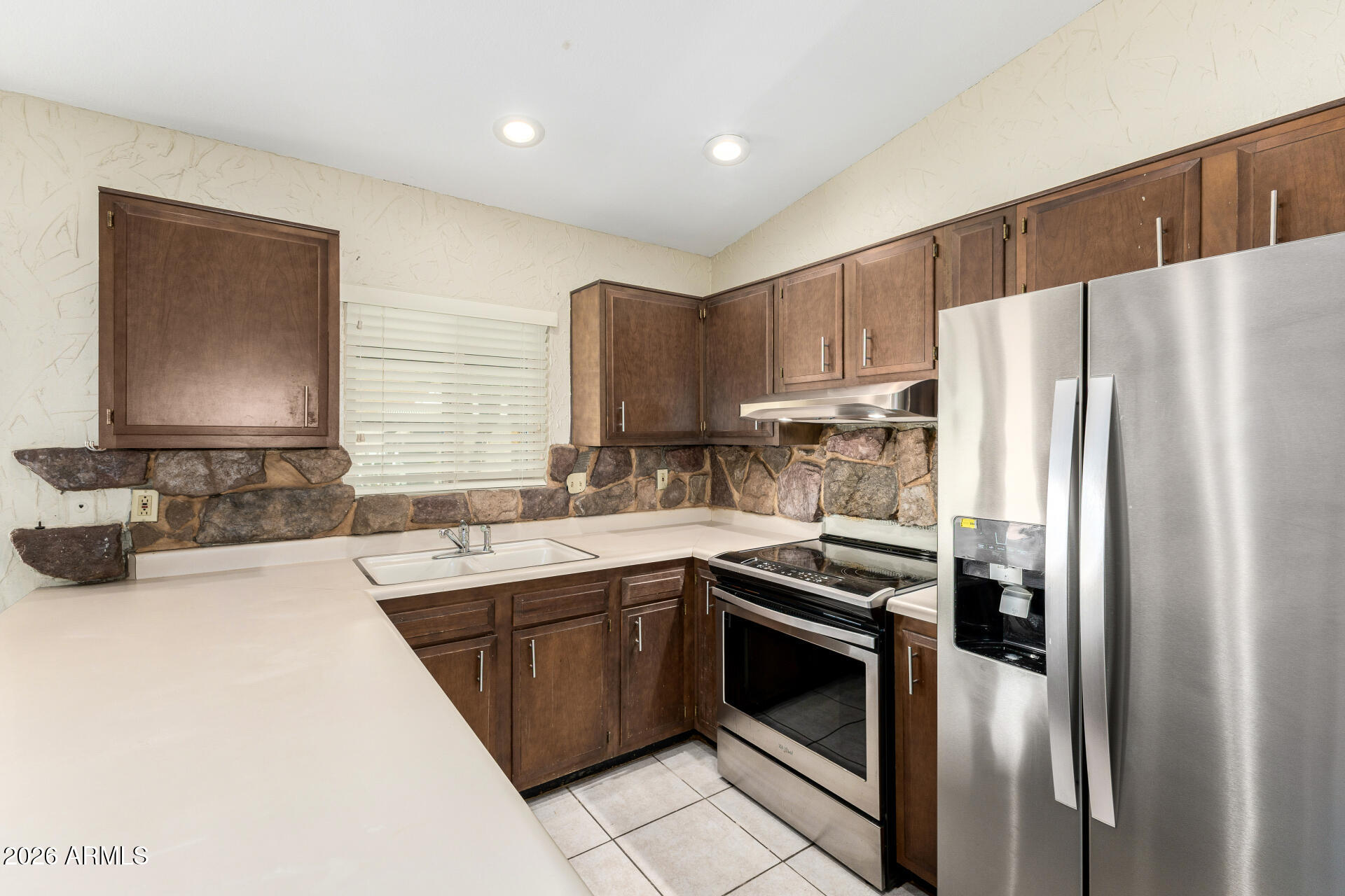 14611 N 40TH Place