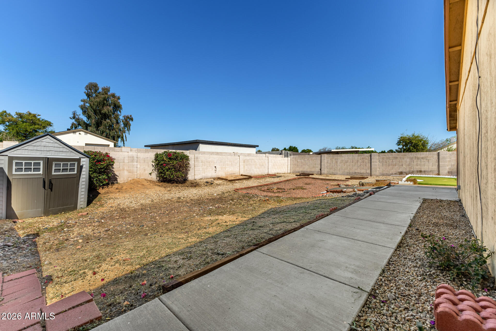 14611 N 40TH Place
