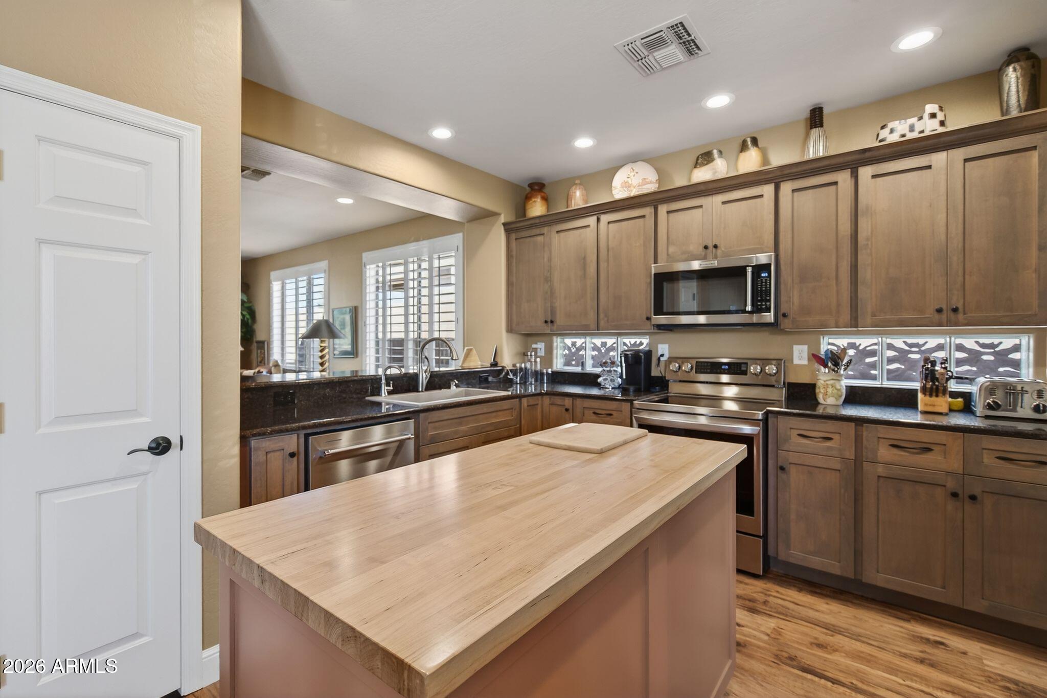 41544 N CEDAR CHASE Road