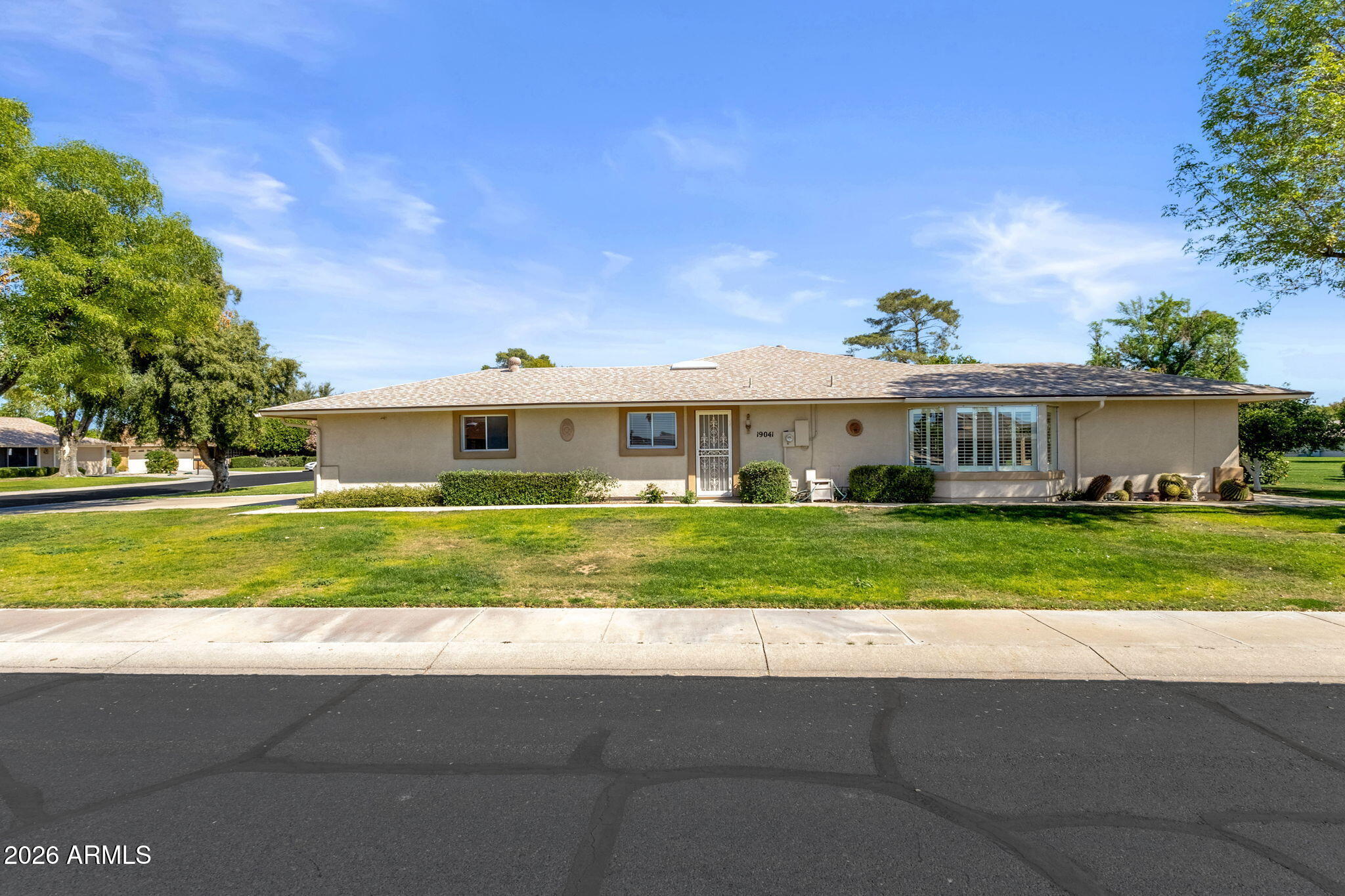 19041 N LAKE FOREST Drive