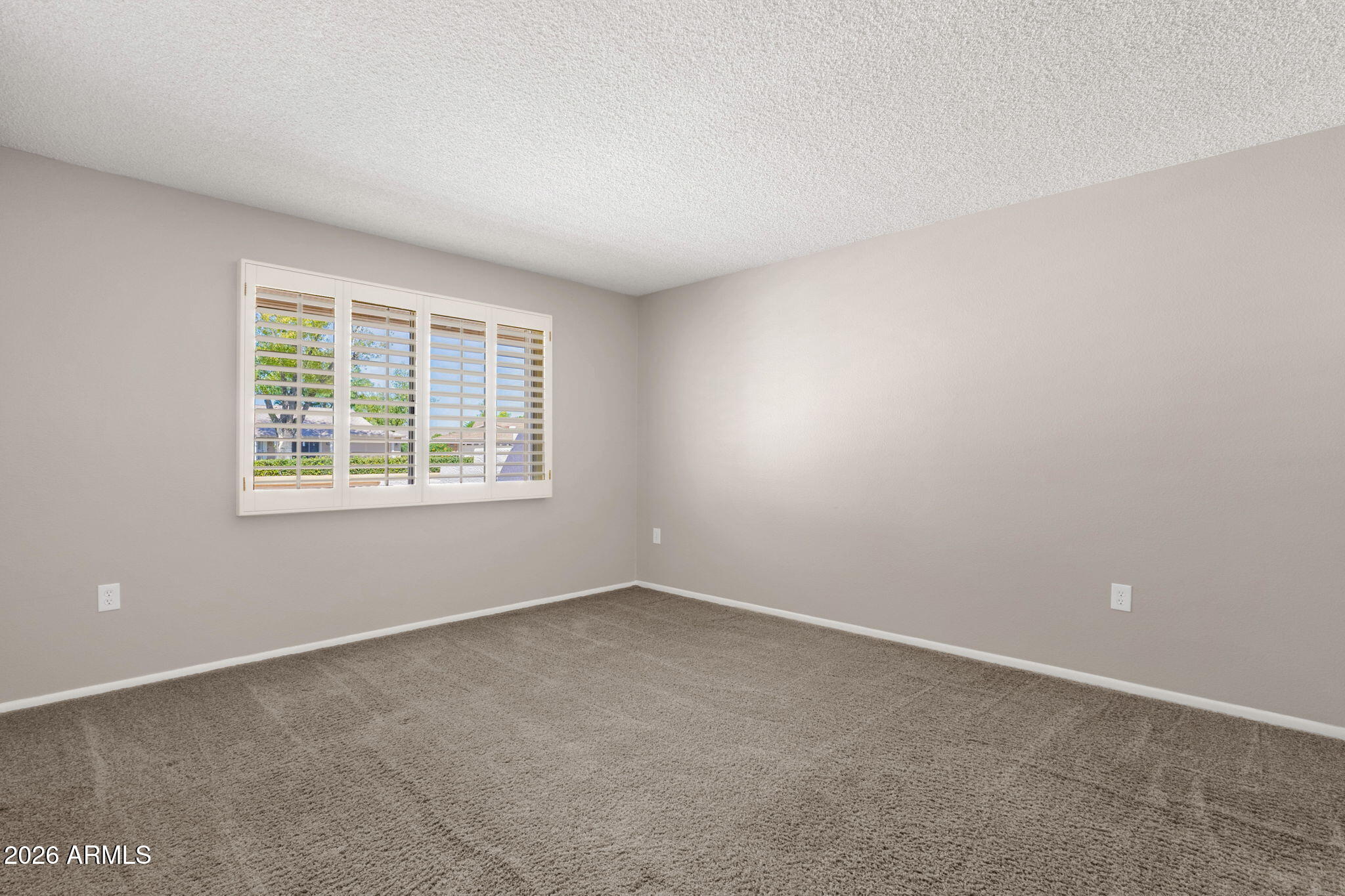 19041 N LAKE FOREST Drive